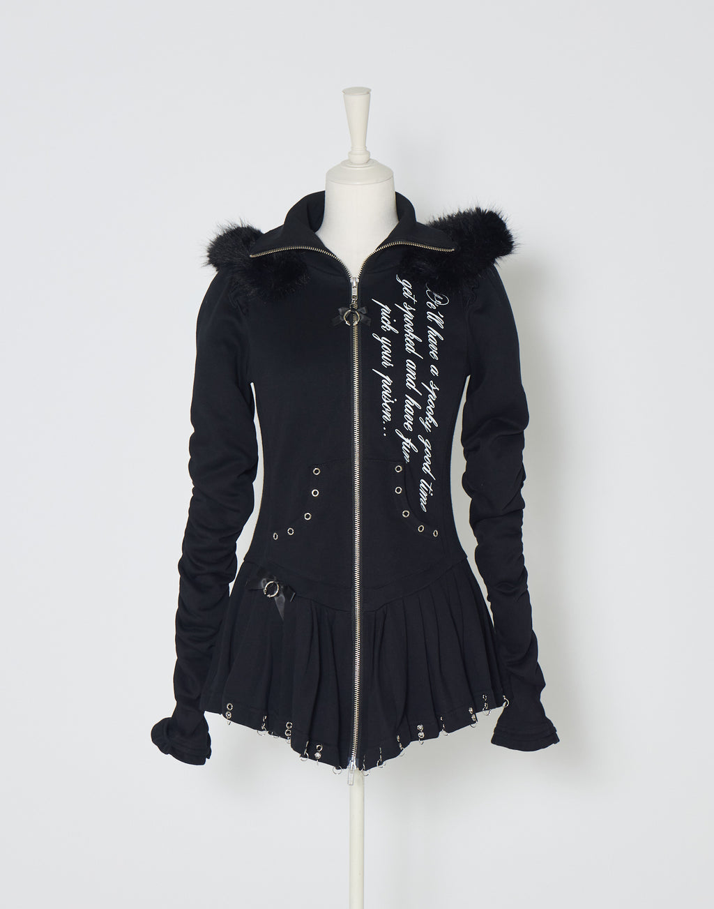 AVENCHUMU Pleated devil zip hoodie