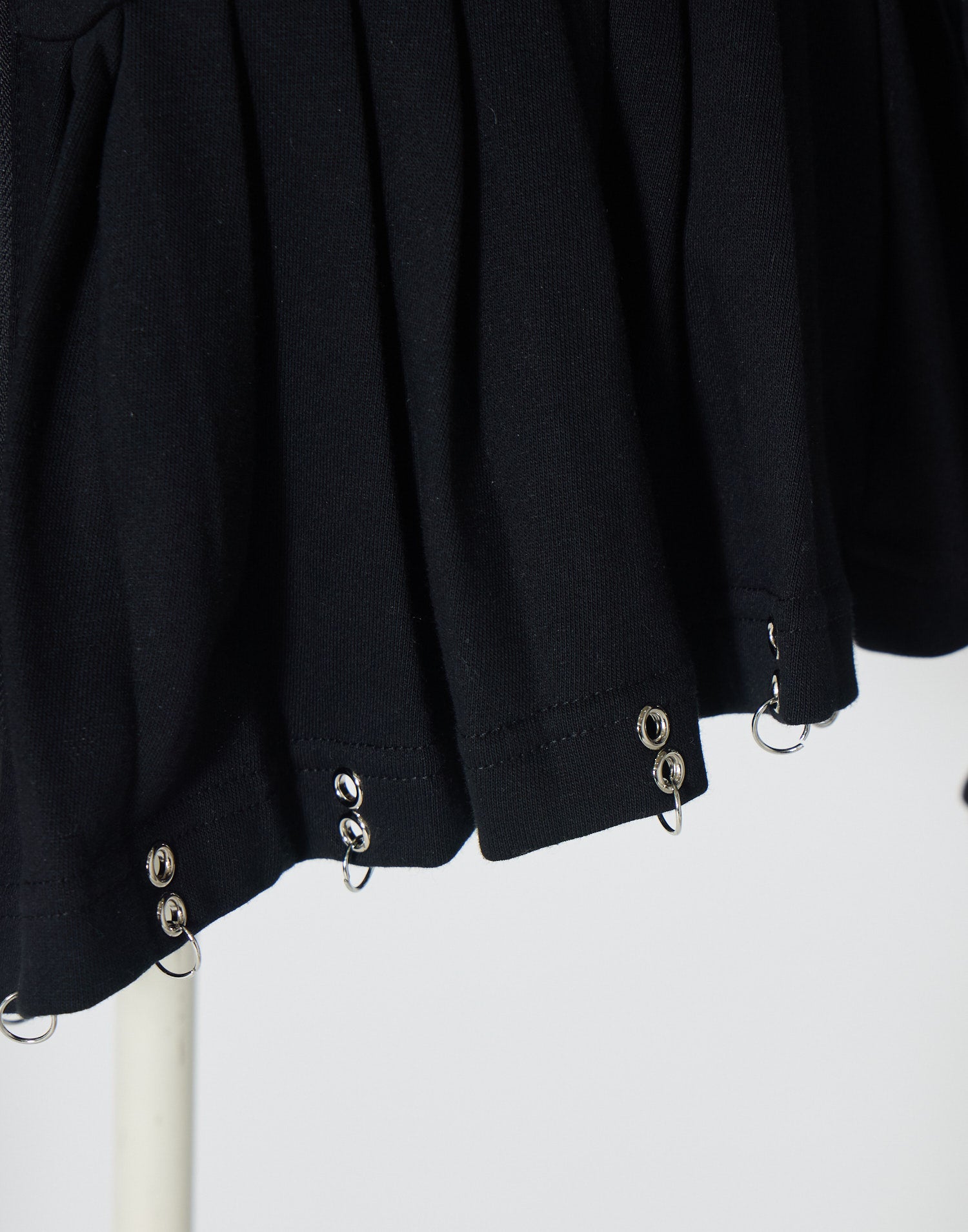 AVENCHUMU Pleated devil zip hoodie