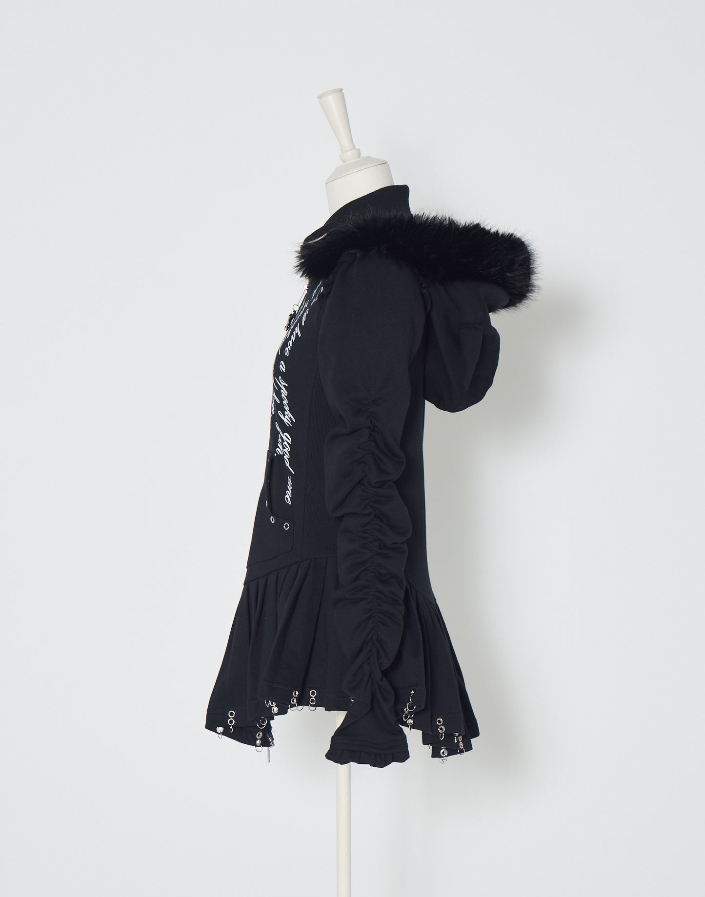 AVENCHUMU Pleated devil zip hoodie