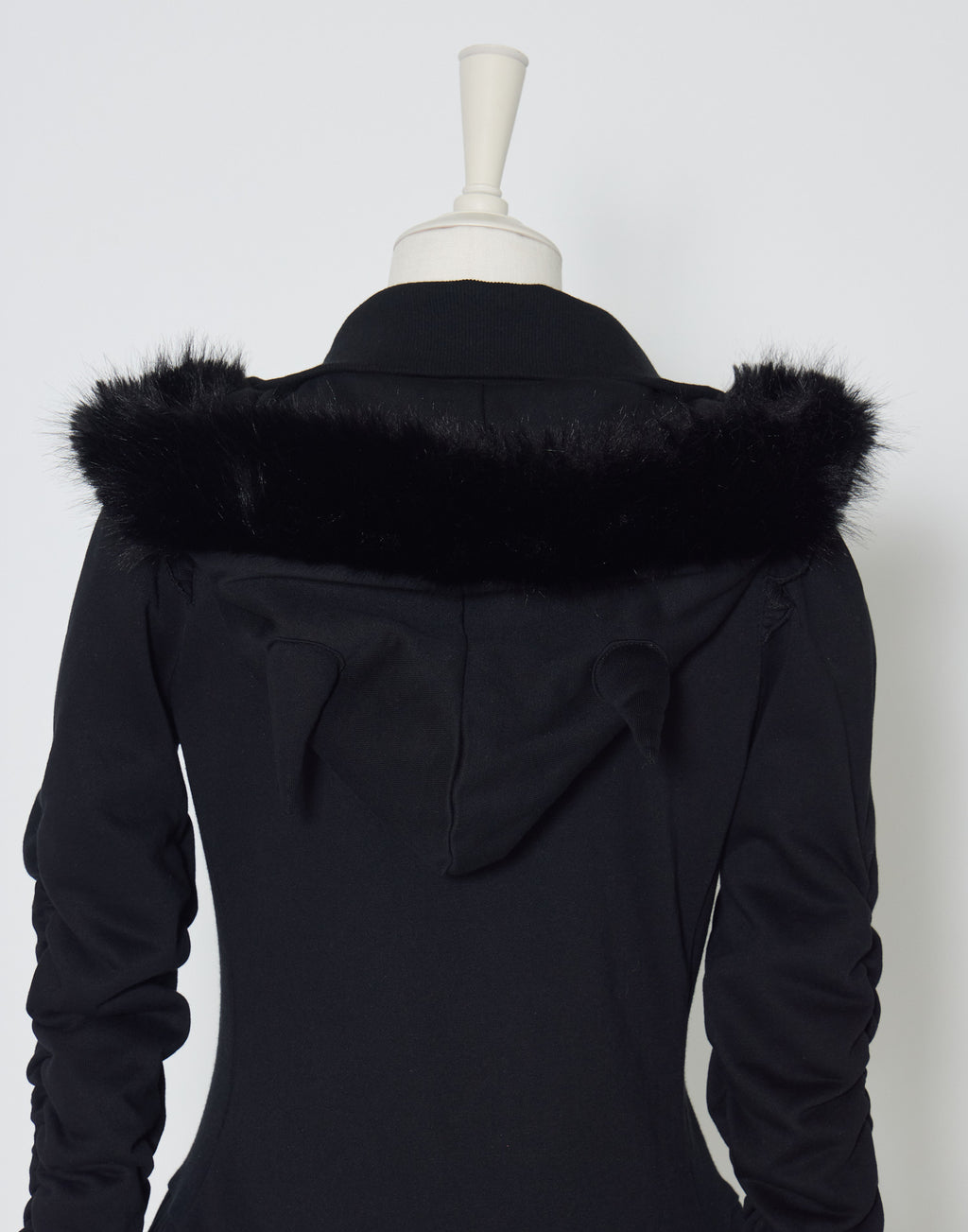 AVENCHUMU Pleated devil zip hoodie