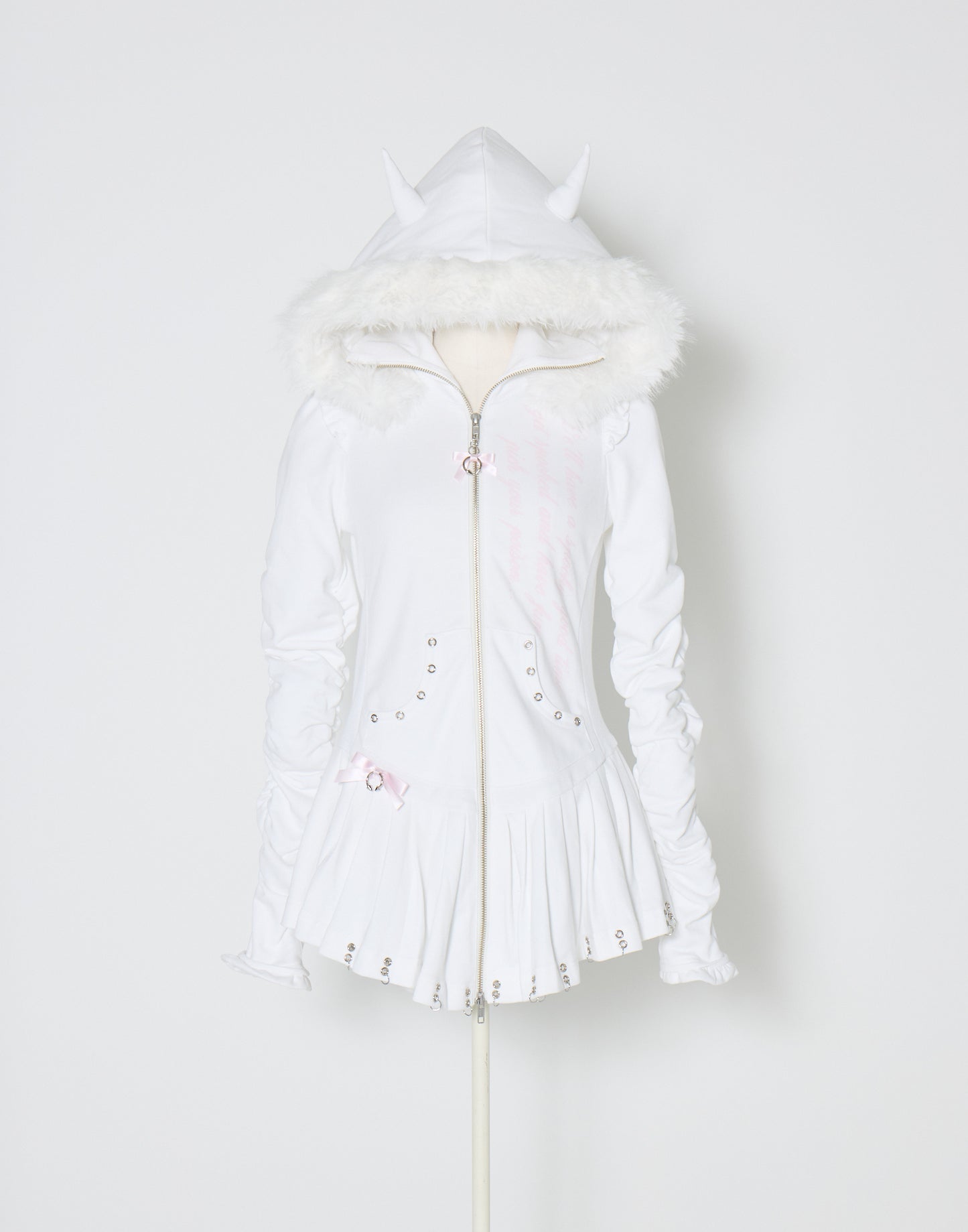 AVENCHUMU Pleated devil zip hoodie