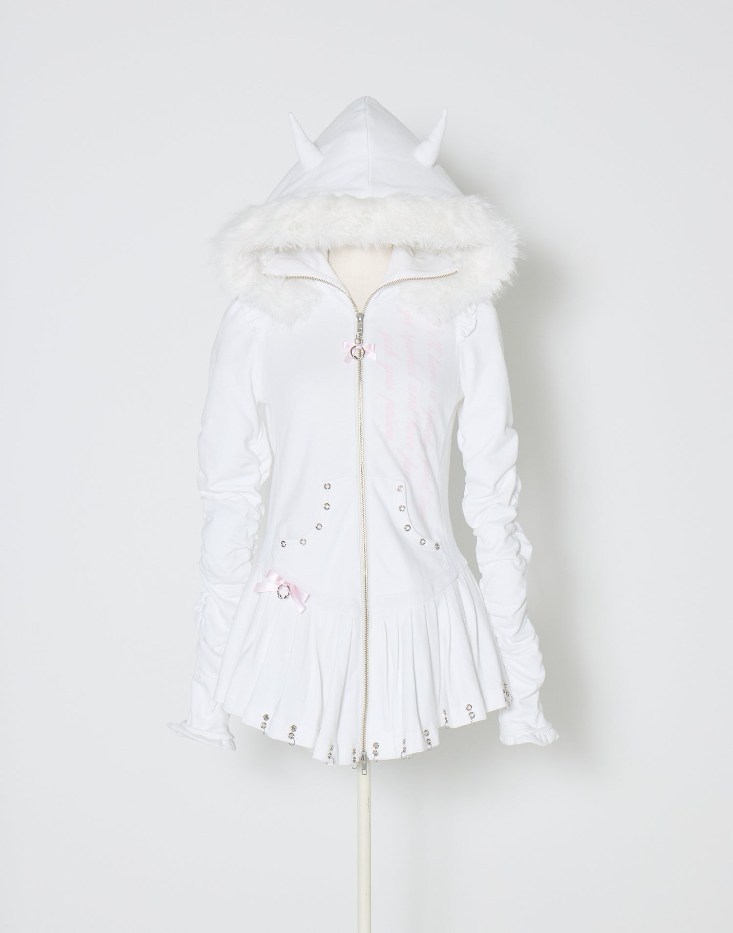 AVENCHUMU Pleated devil zip hoodie