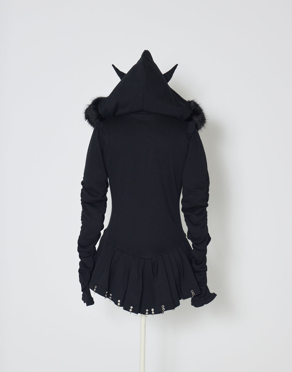 AVENCHUMU Pleated devil zip hoodie