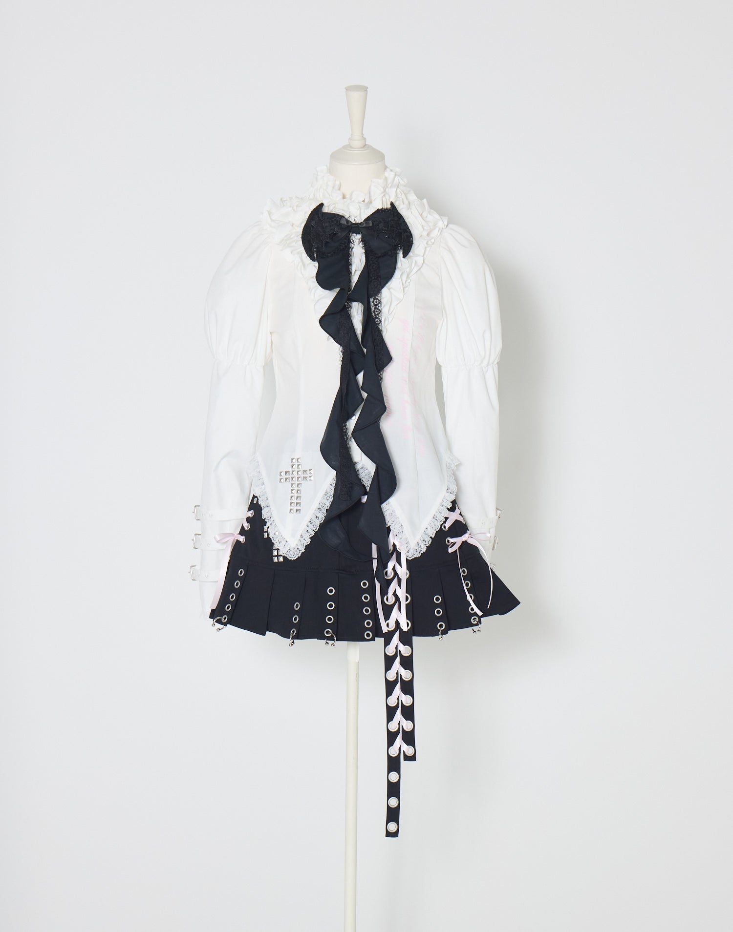 AVENCHUMU side lace up pierce pleated skirt