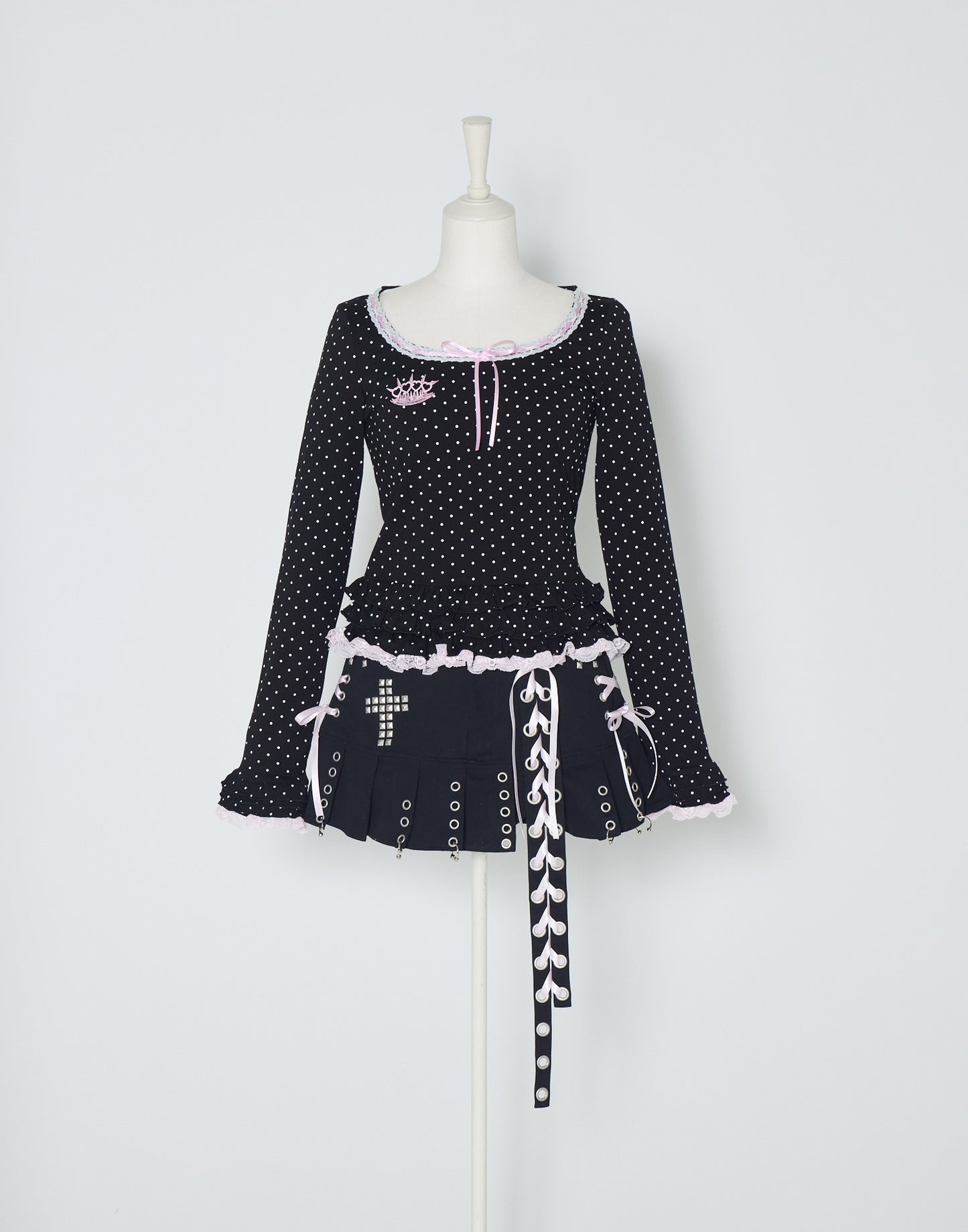 AVENCHUMU side lace up pierce pleated skirt
