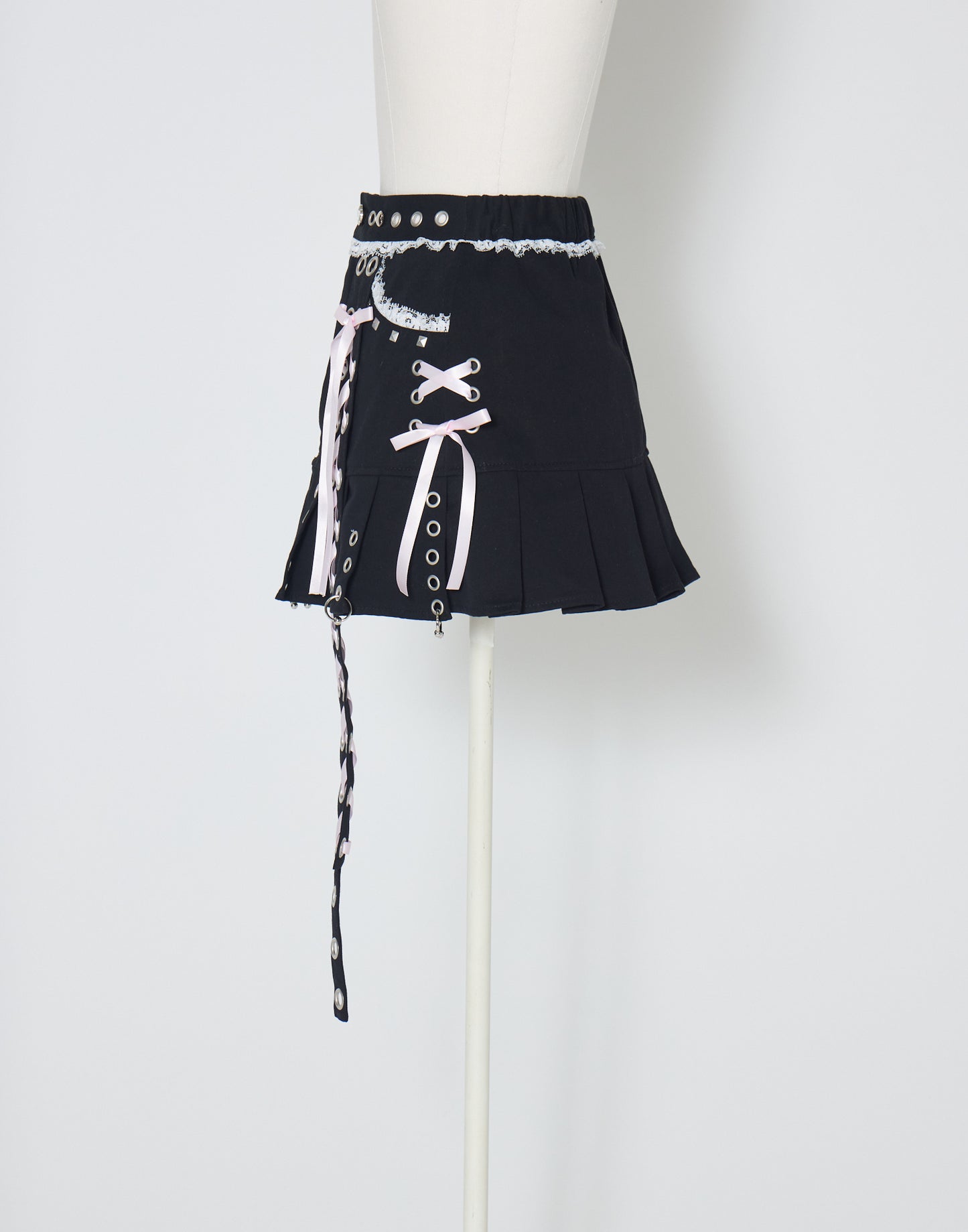 AVENCHUMU side lace up pierce pleated skirt