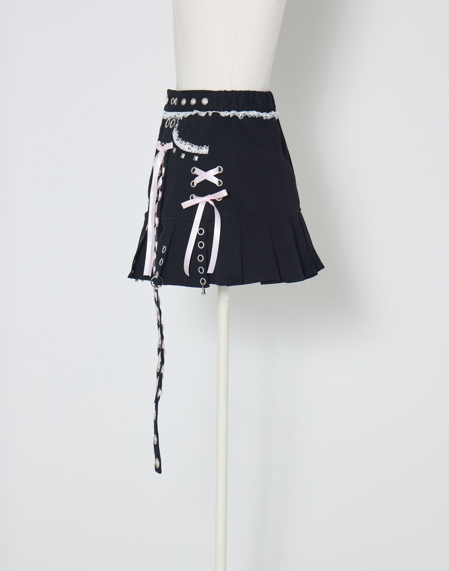 AVENCHUMU side lace up pierce pleated skirt
