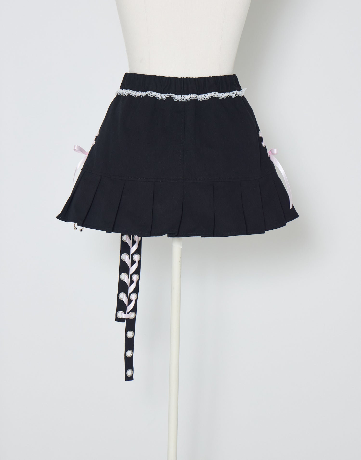 AVENCHUMU side lace up pierce pleated skirt