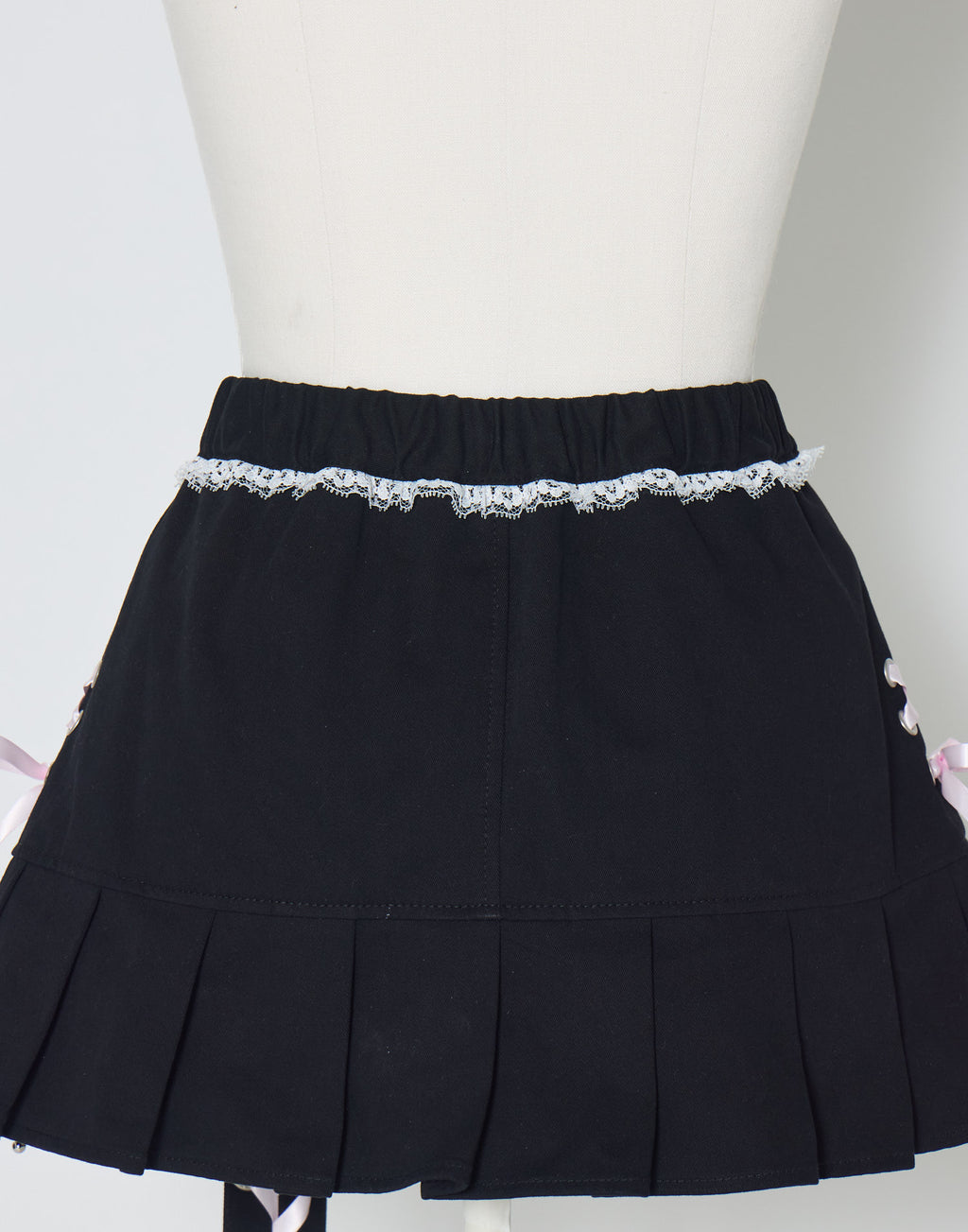 AVENCHUMU side lace up pierce pleated skirt