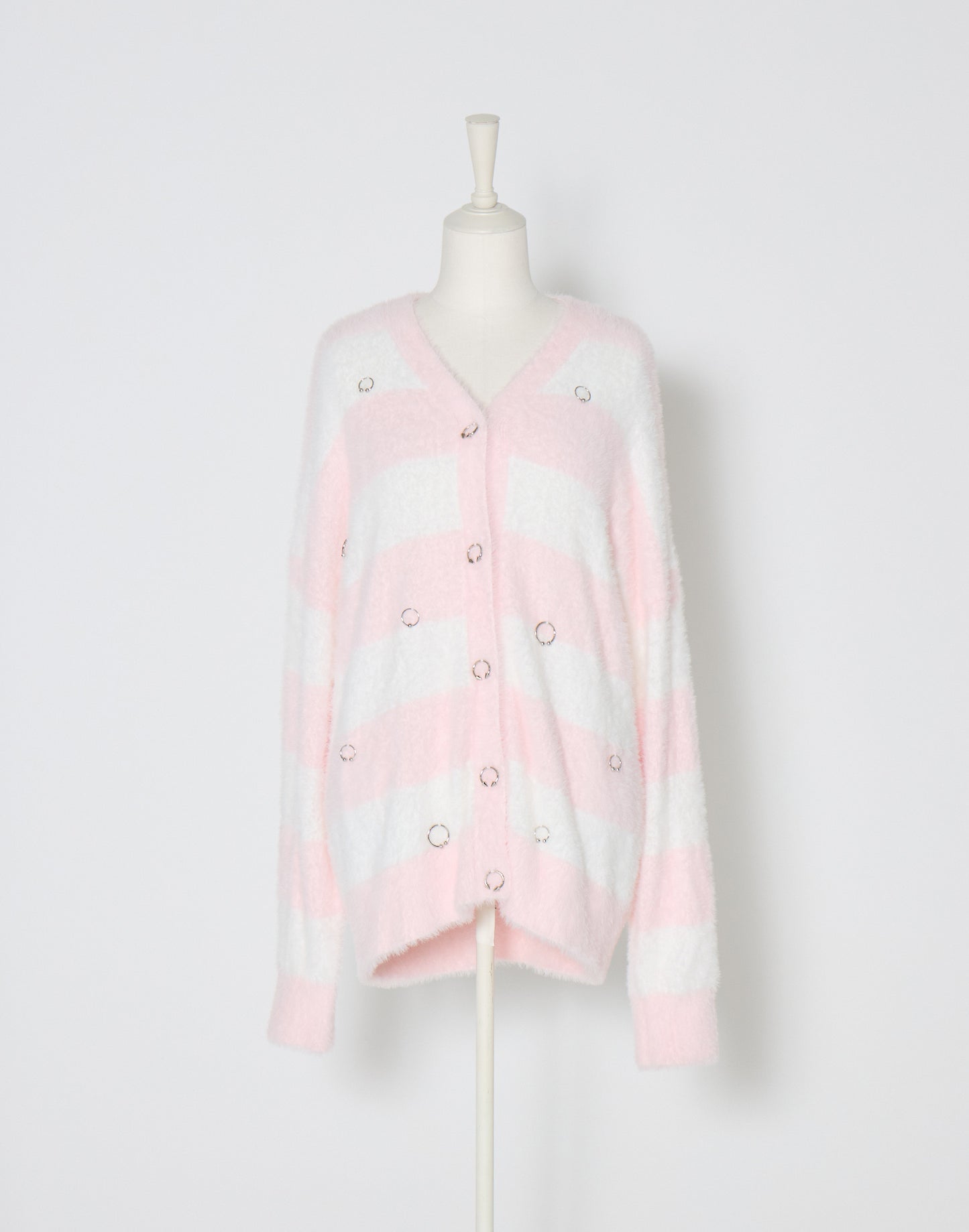 AVENCHUMU Pierced brass knuckles border shaggy knit cardbigan