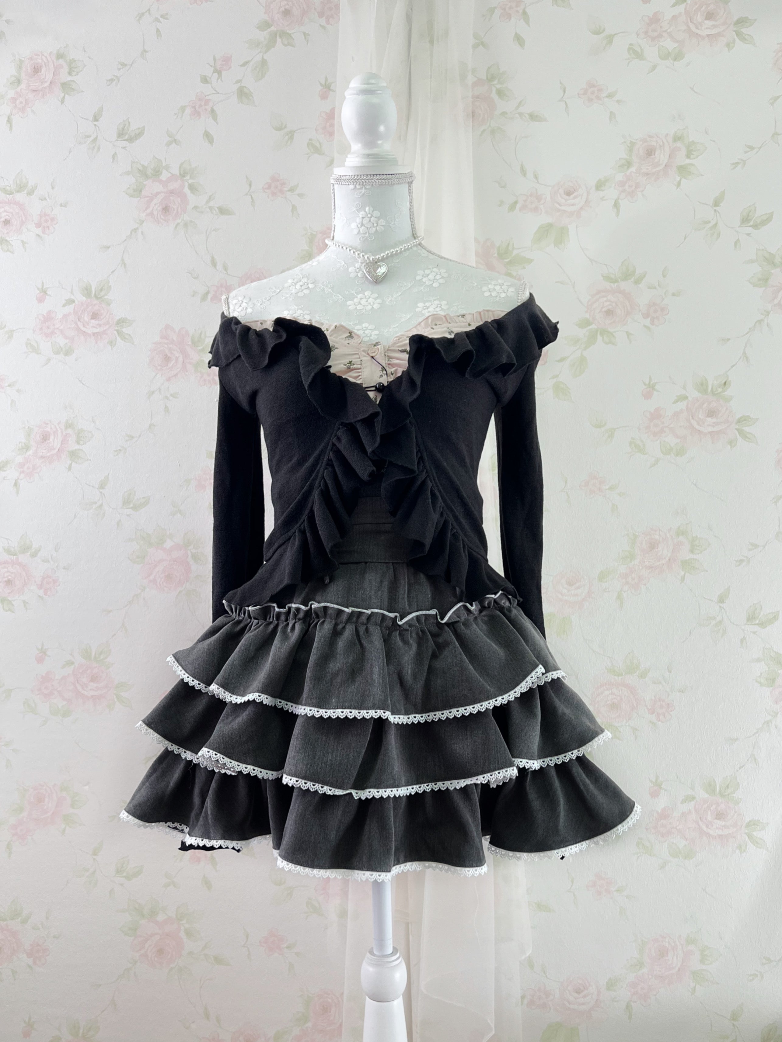 Pium Tiered High Waist Side Bow Skirt (Dark Gray)