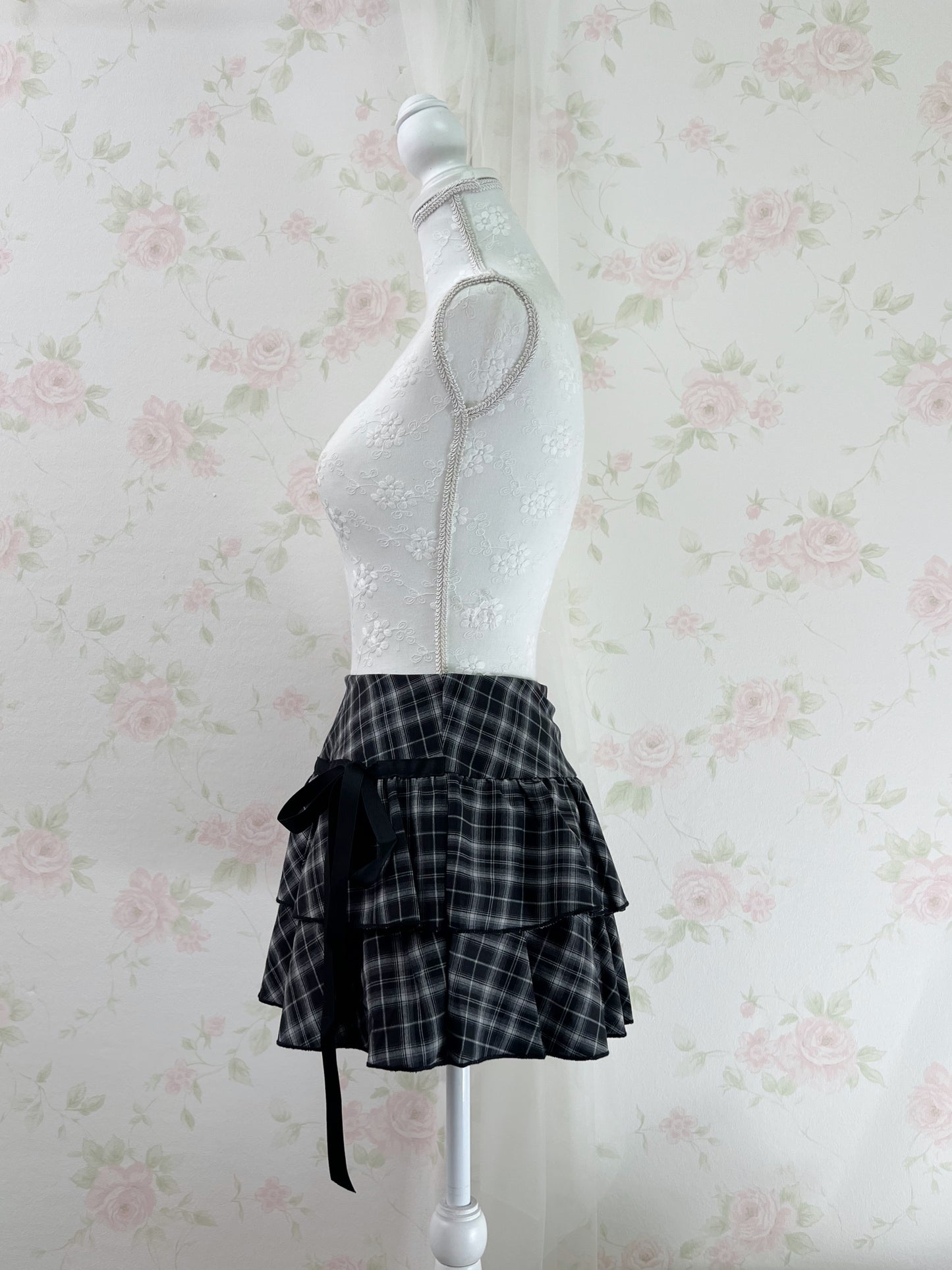 Side Bow Checked Shoujo Mini Skirt (Black)