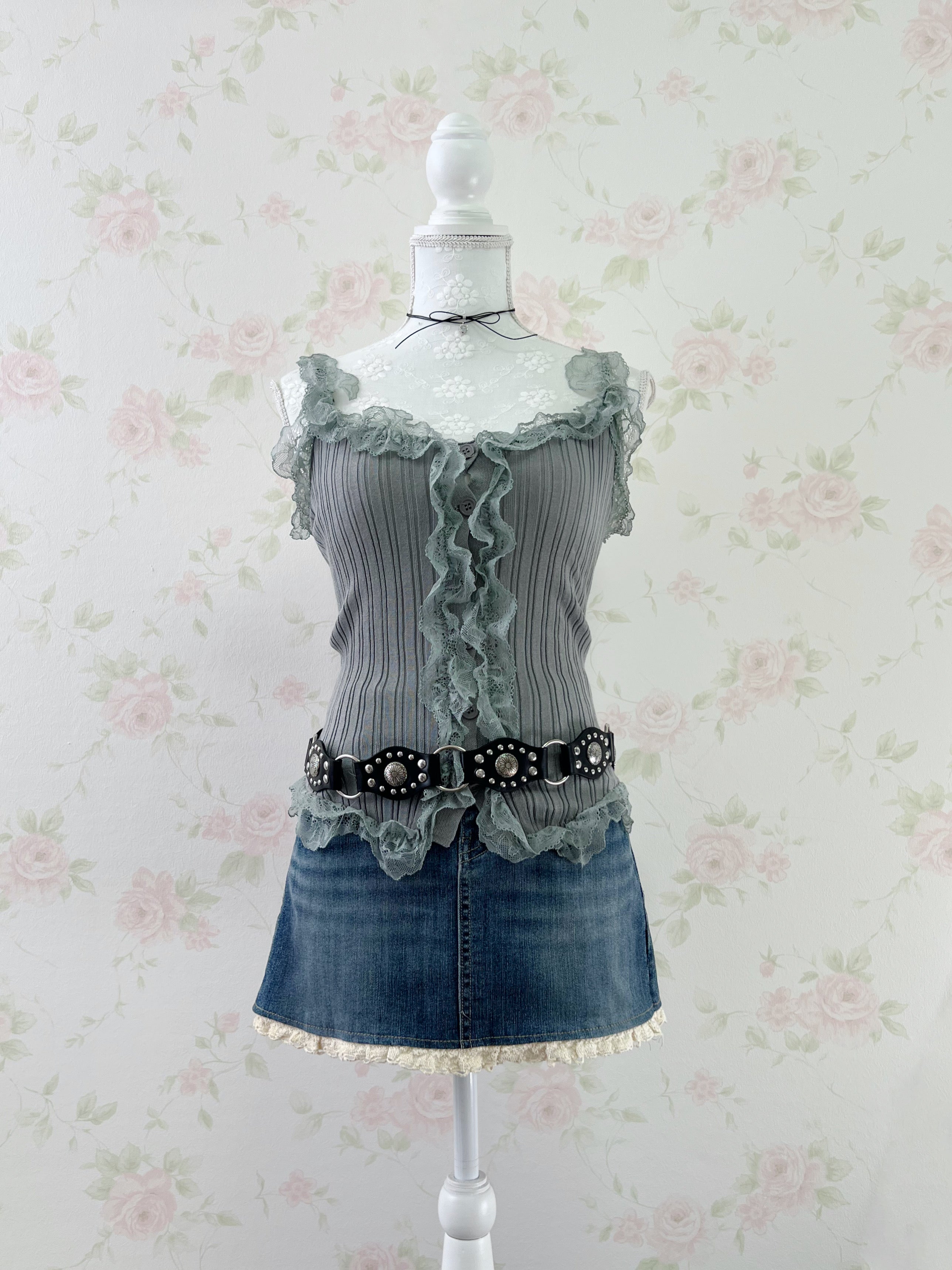 Lacy Ribbed Button Up Tank Top(Gray)