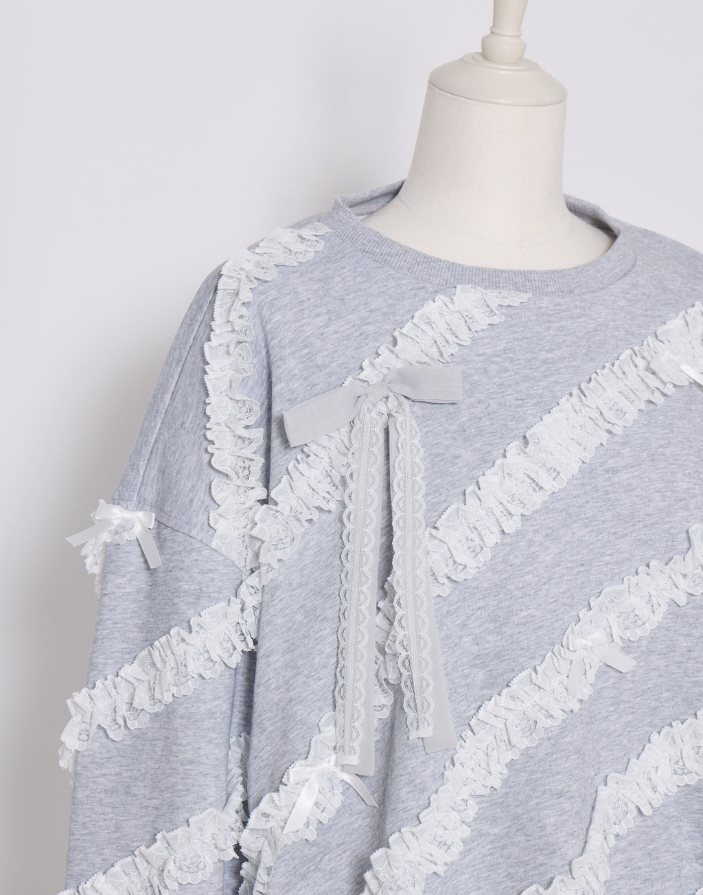 Lolime lacy ribbon sweatshirt