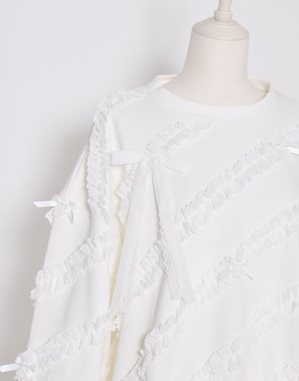 Lolime lacy ribbon sweatshirt