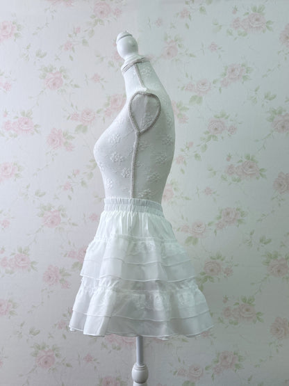 GRL Shoujo Tiered  Lace Skirt (White)