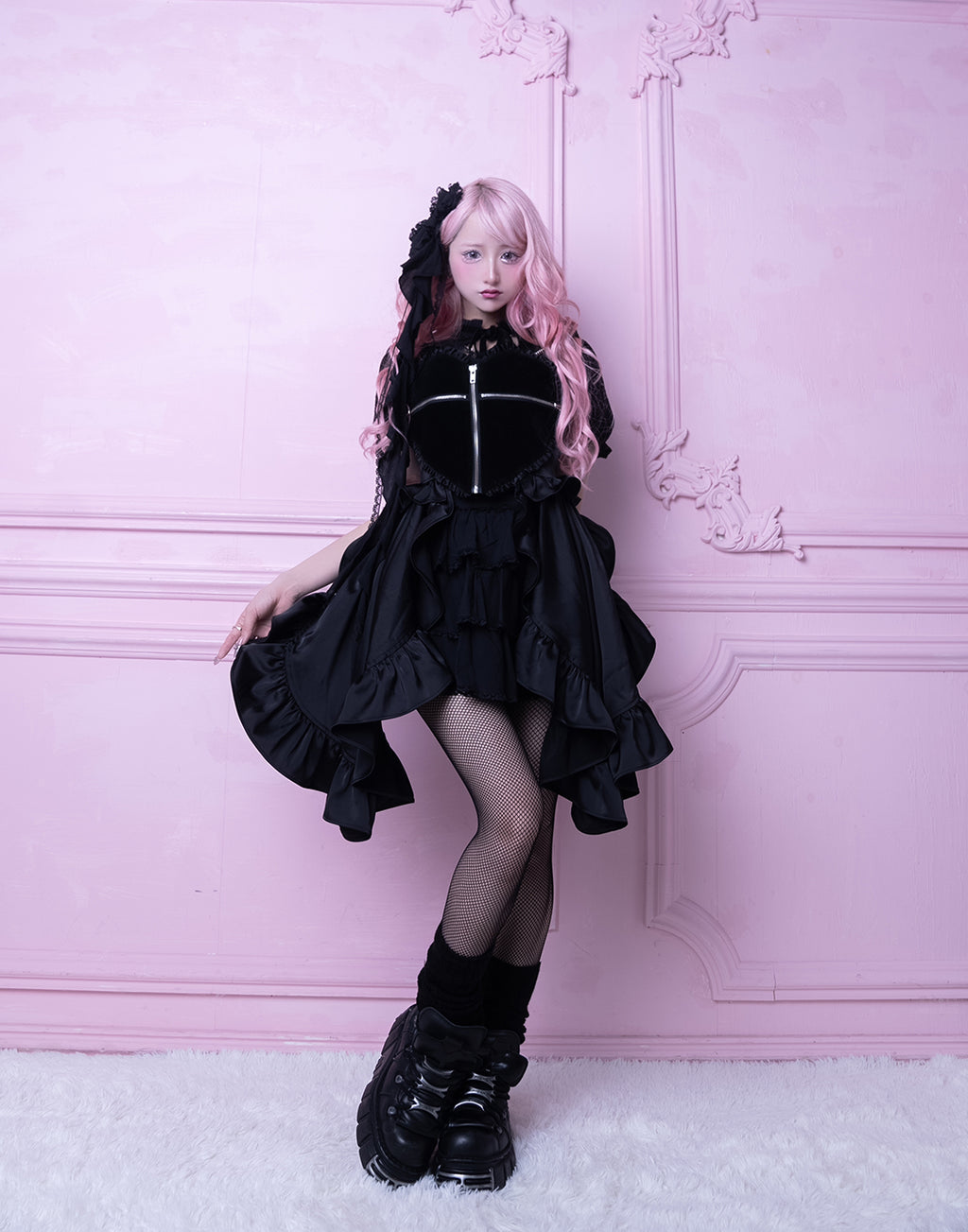 <Deliver in Late September> AVENCHUMU Zip heart ＆ chain ruffle gilet