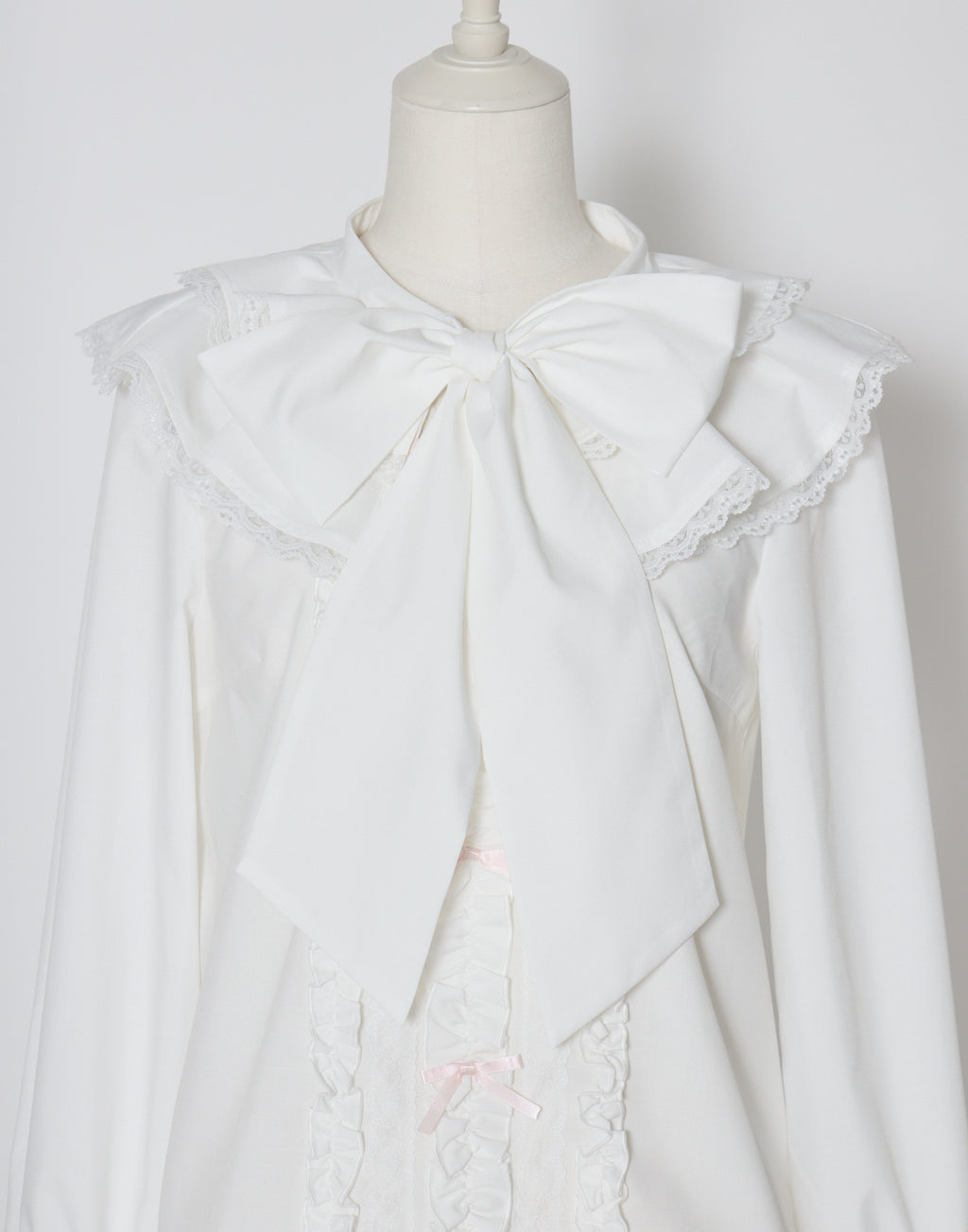 mellfy memory Sugar lace ribbon tie blouse