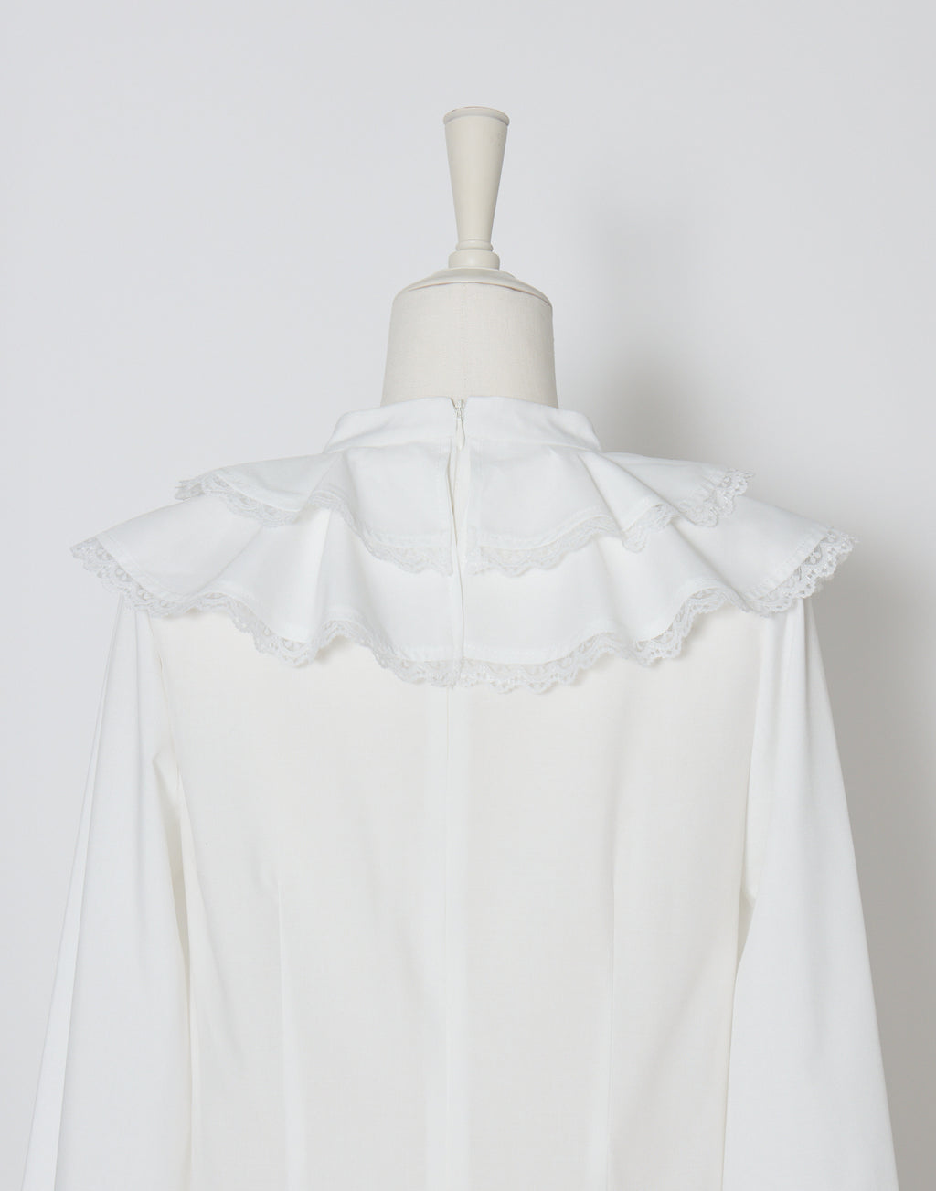 mellfy memory Sugar lace ribbon tie blouse