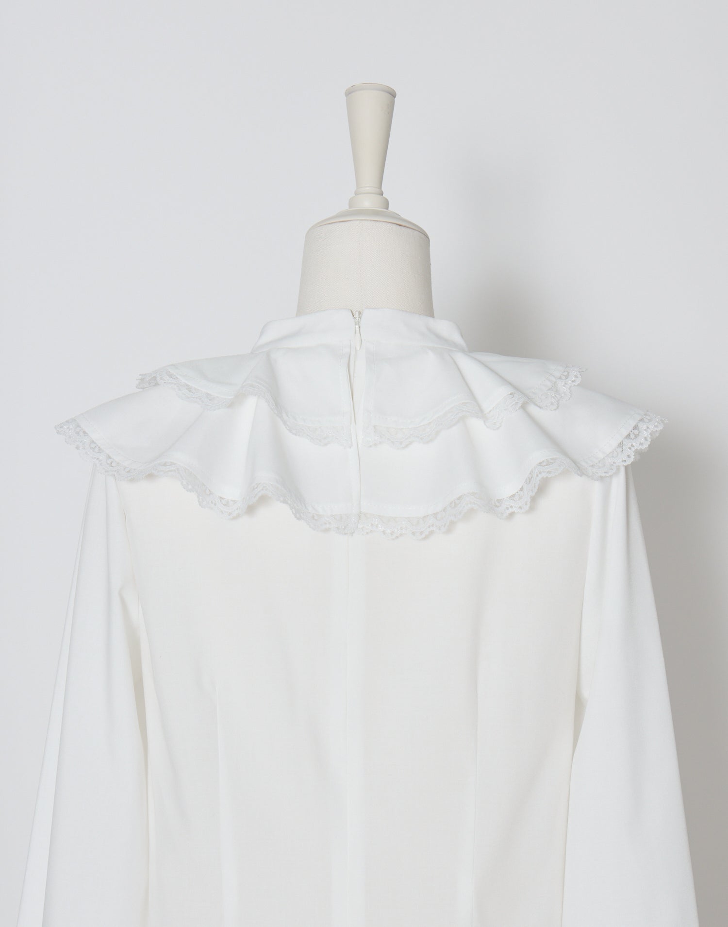 mellfy memory Sugar lace ribbon tie blouse