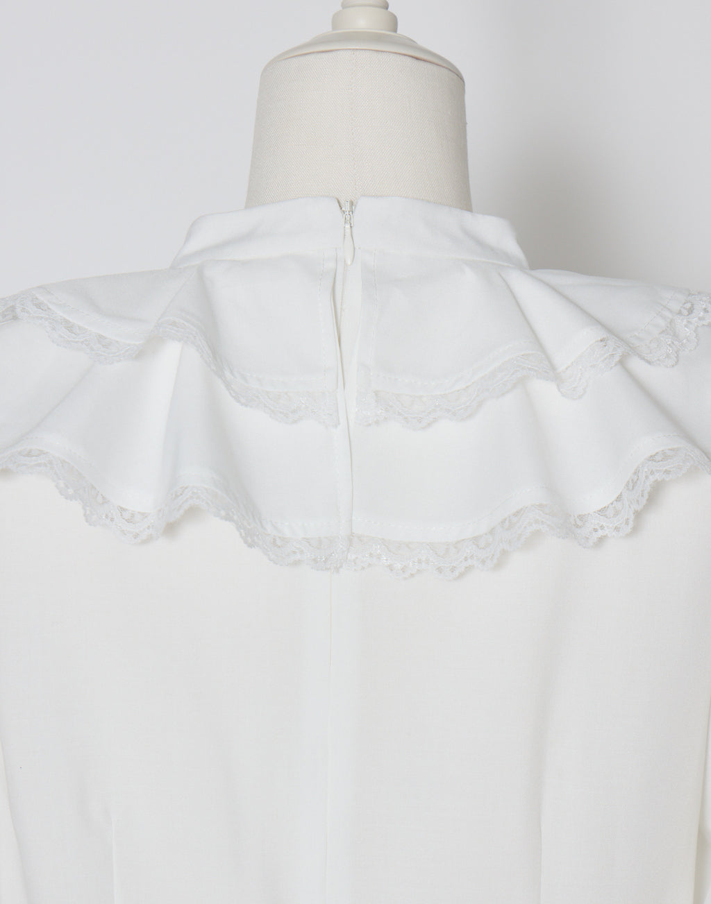 mellfy memory Sugar lace ribbon tie blouse