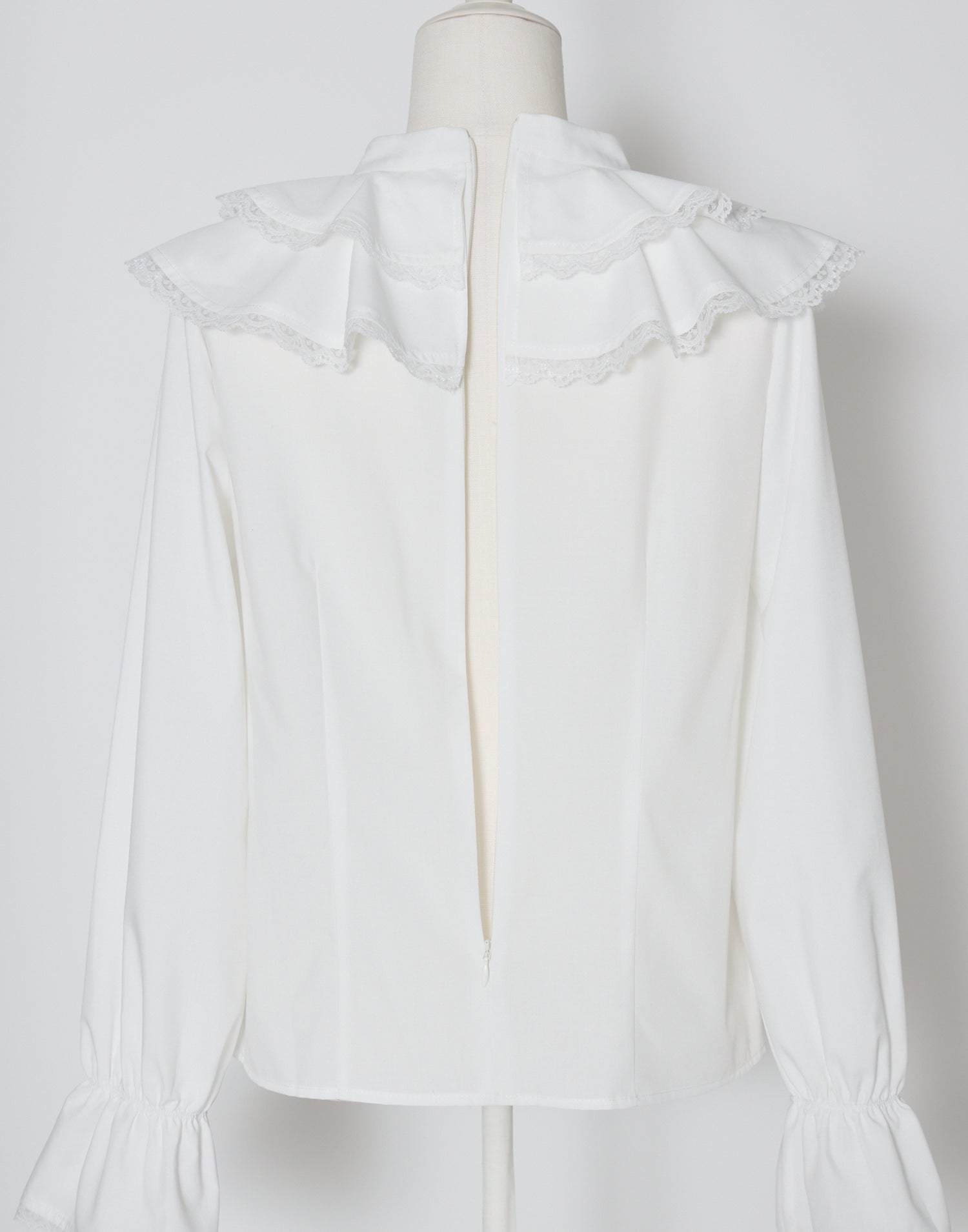 mellfy memory Sugar lace ribbon tie blouse