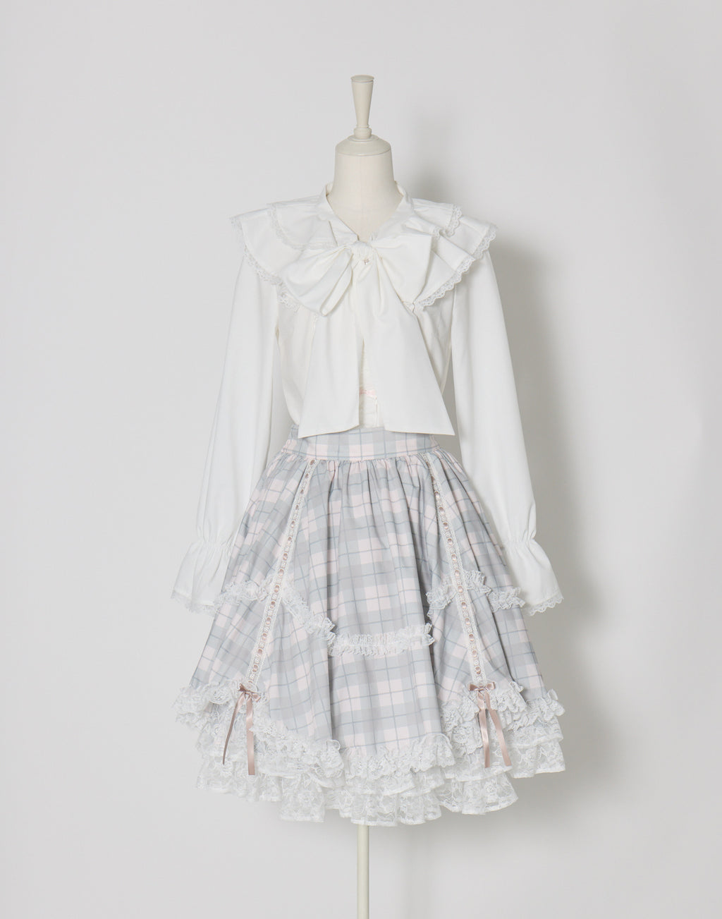 mellfy memory Sugar lace ribbon tie blouse