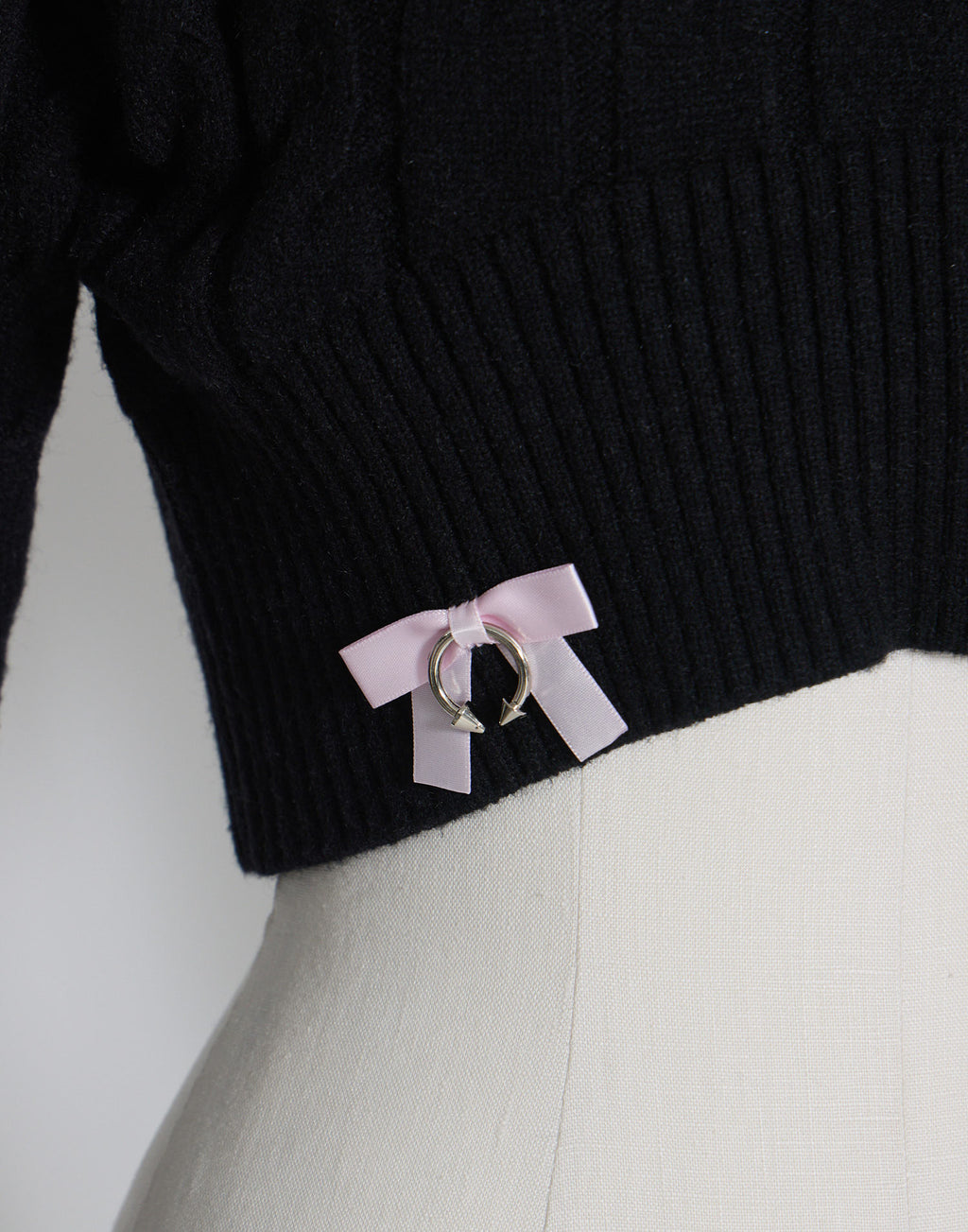 AVENCHUMU Brass knuckle cable knit tops