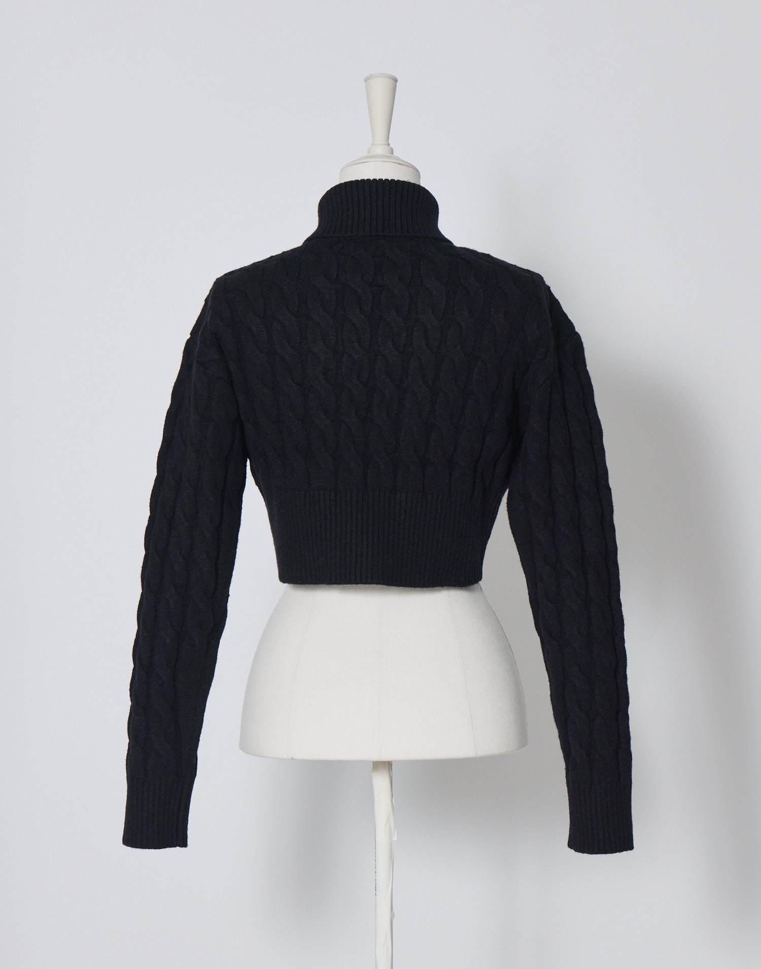 AVENCHUMU Brass knuckle cable knit tops