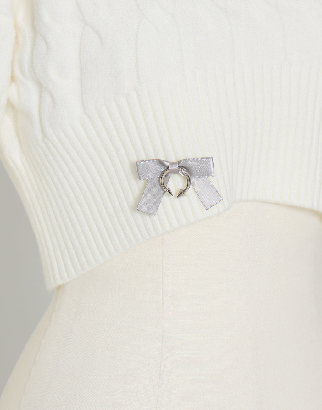 AVENCHUMU Brass knuckle cable knit tops