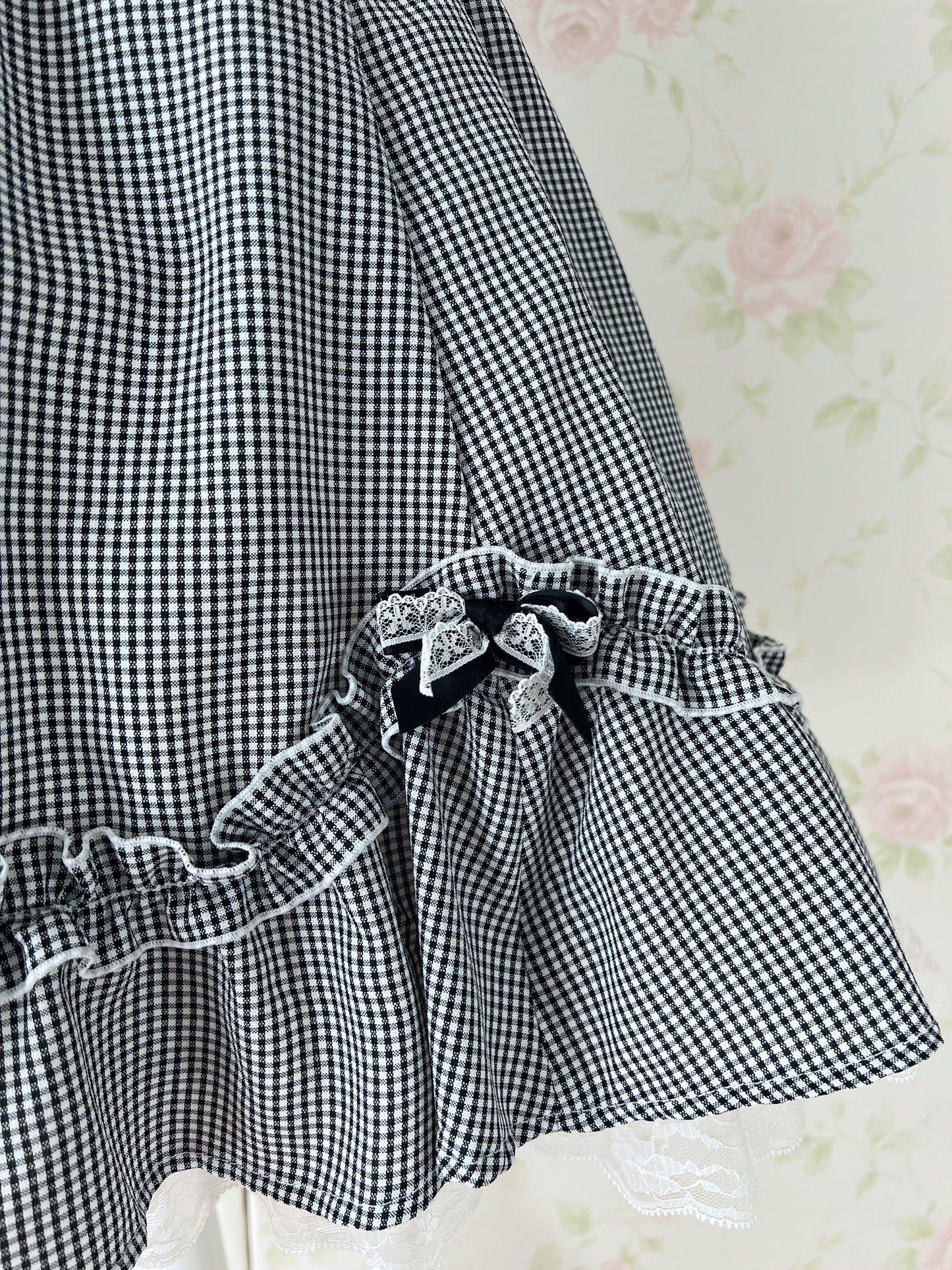 Secret Honey Ruffled Line Jumper Skirt (Black Check)