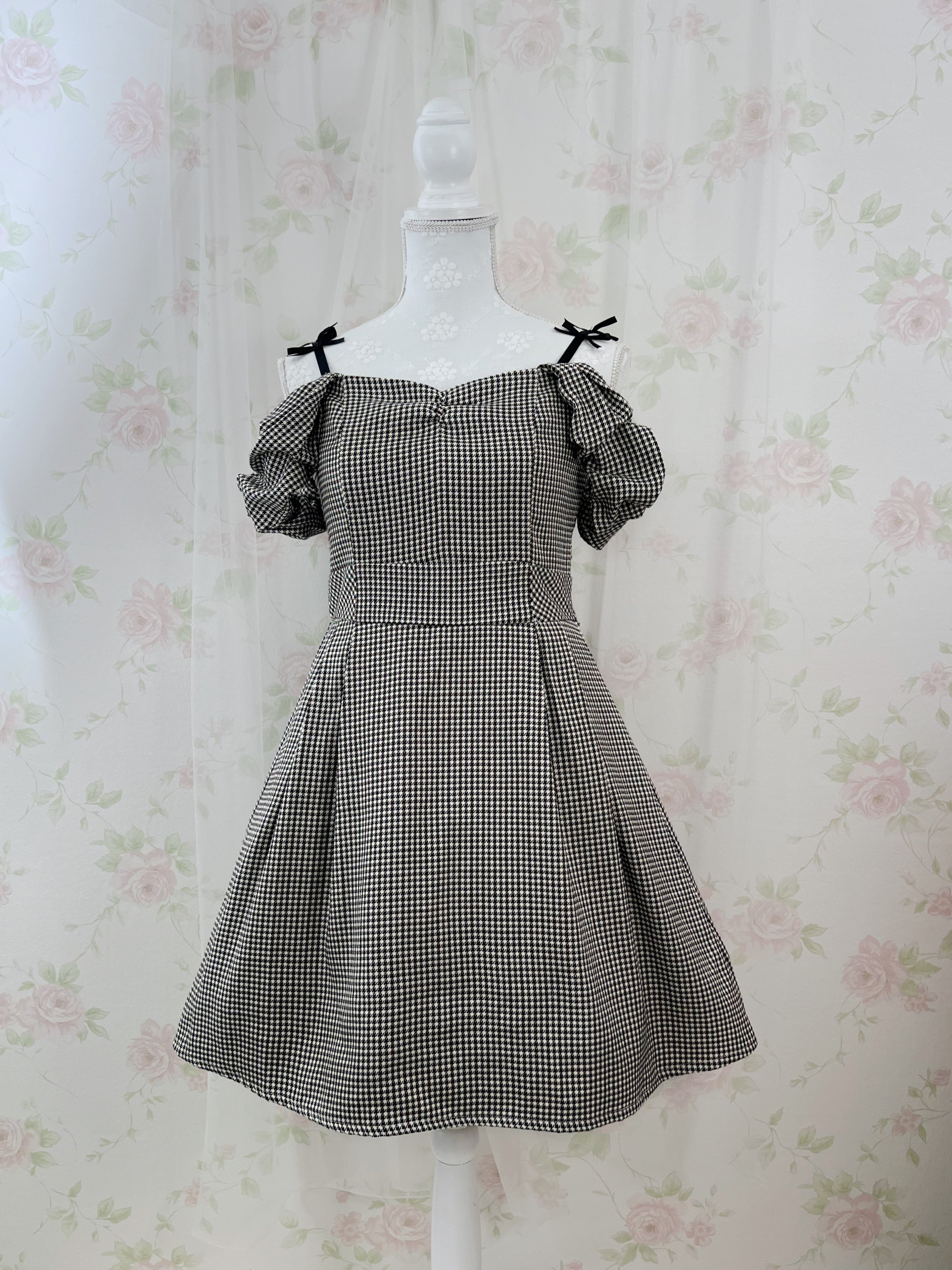 REDYAZEL Checked Off Shoulder Petite Bow Dress (Brown)