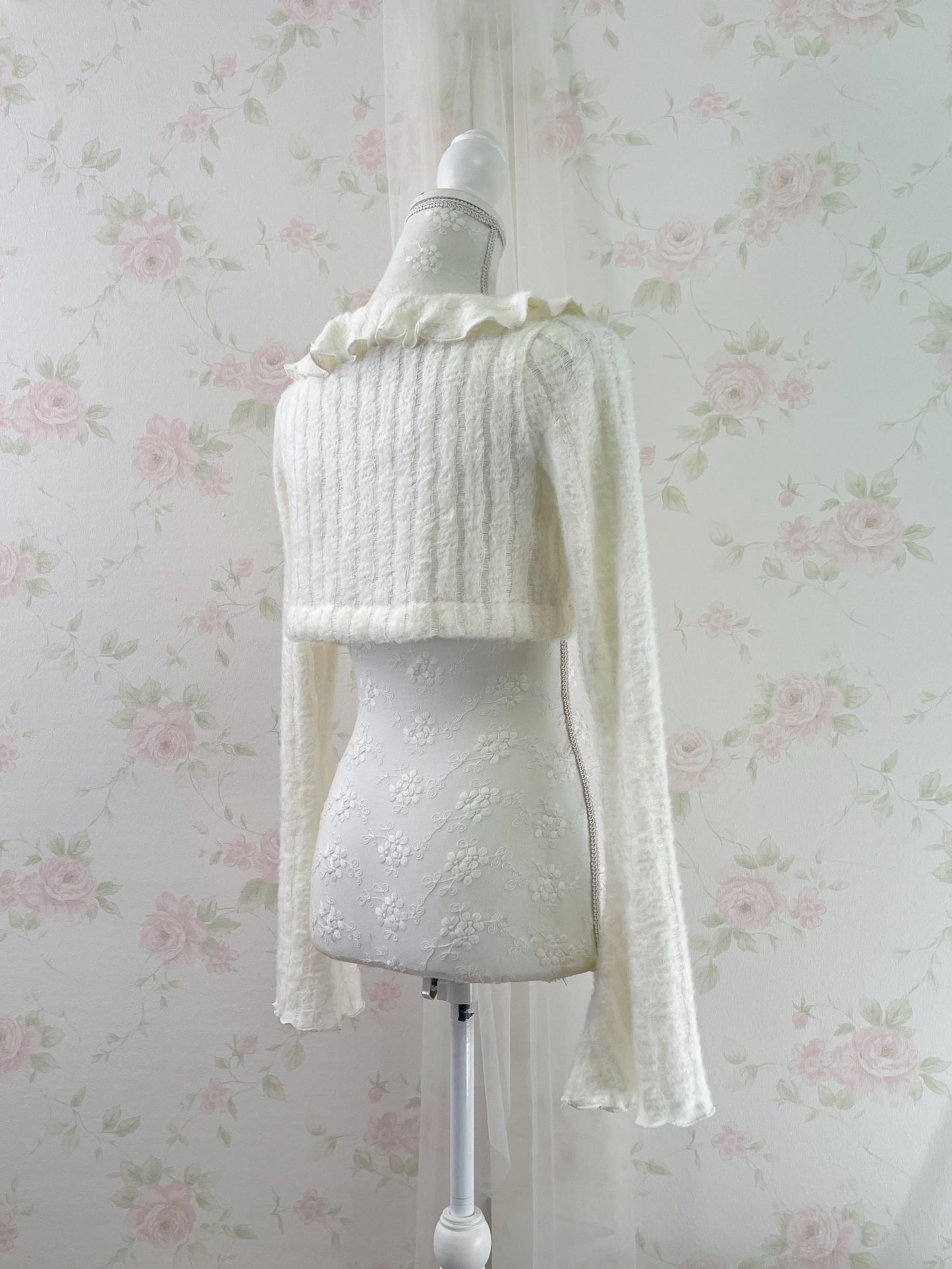Rose Muse Fluffy Bolero Cardigan (Ivory)