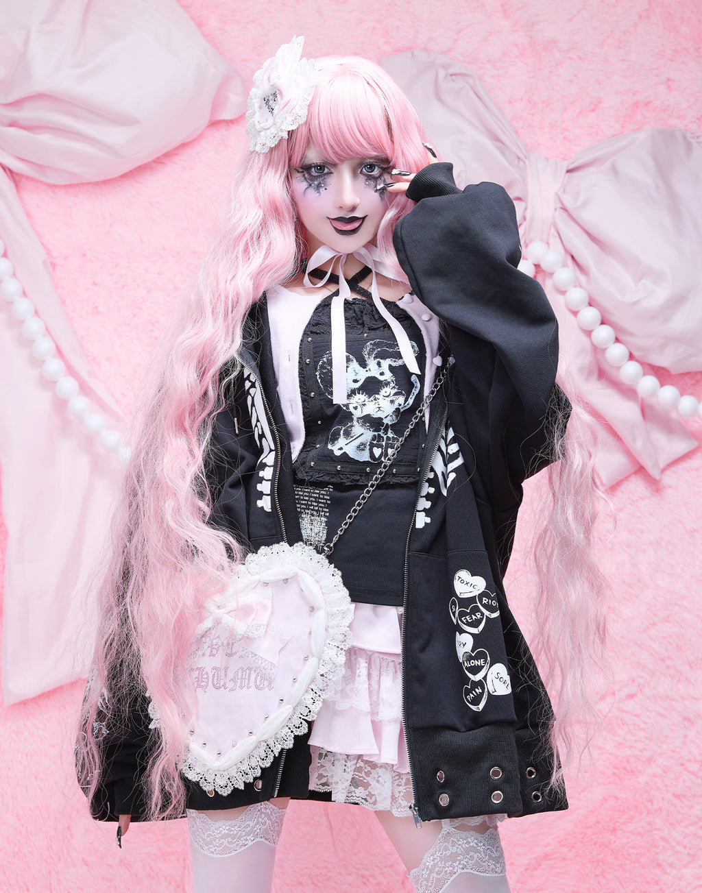 AVENCHUMU ValentineBunny print lace frame t-shirt