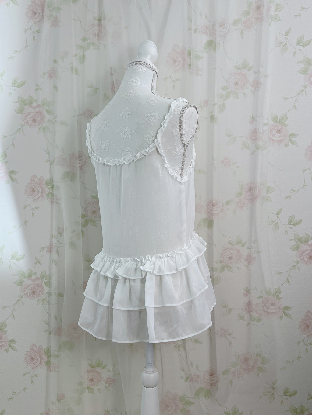 Chiffon Layered Hem Camisole (White)