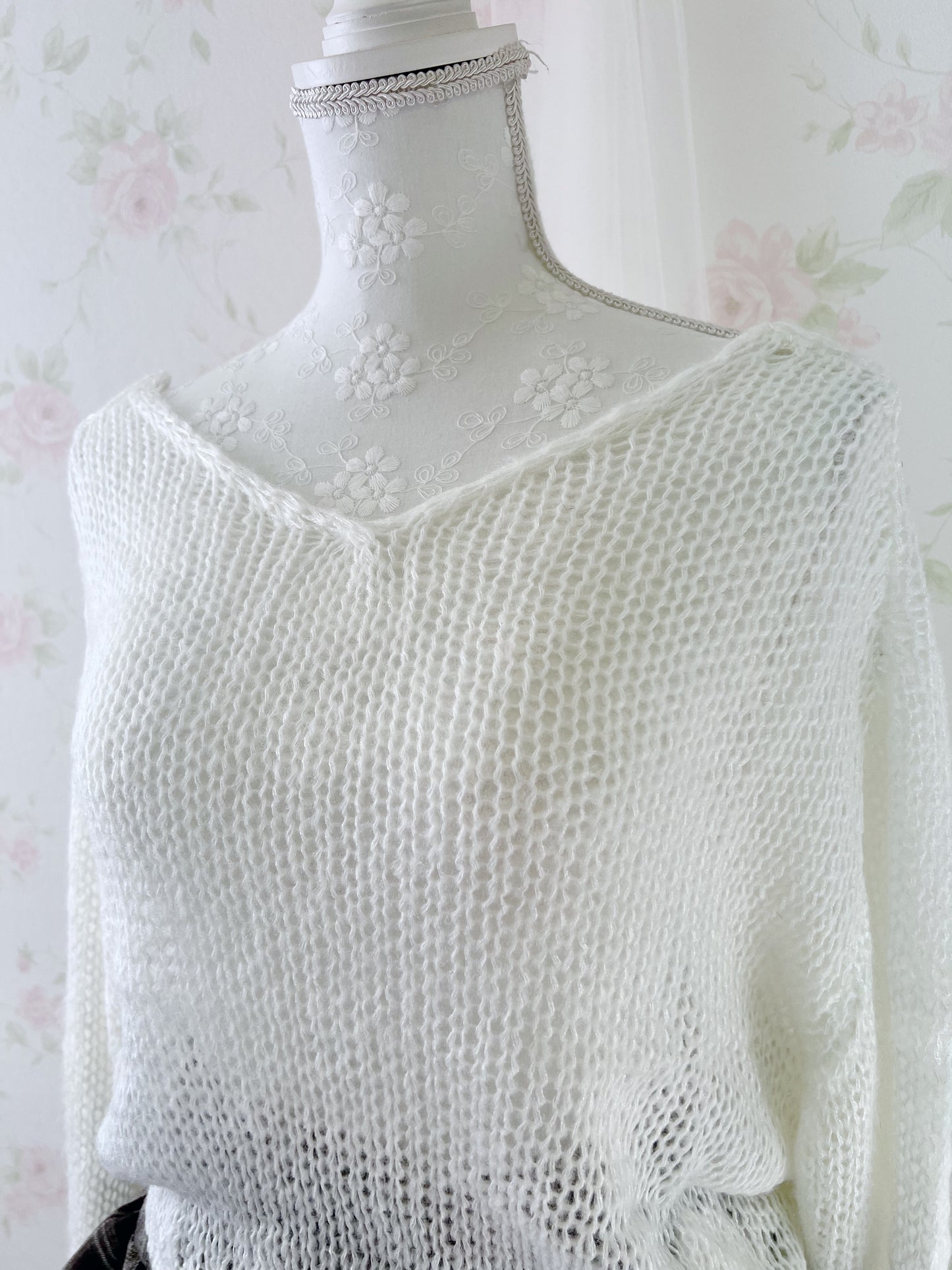 GRL Soft Loose Gyaru Sweater (Ivory)