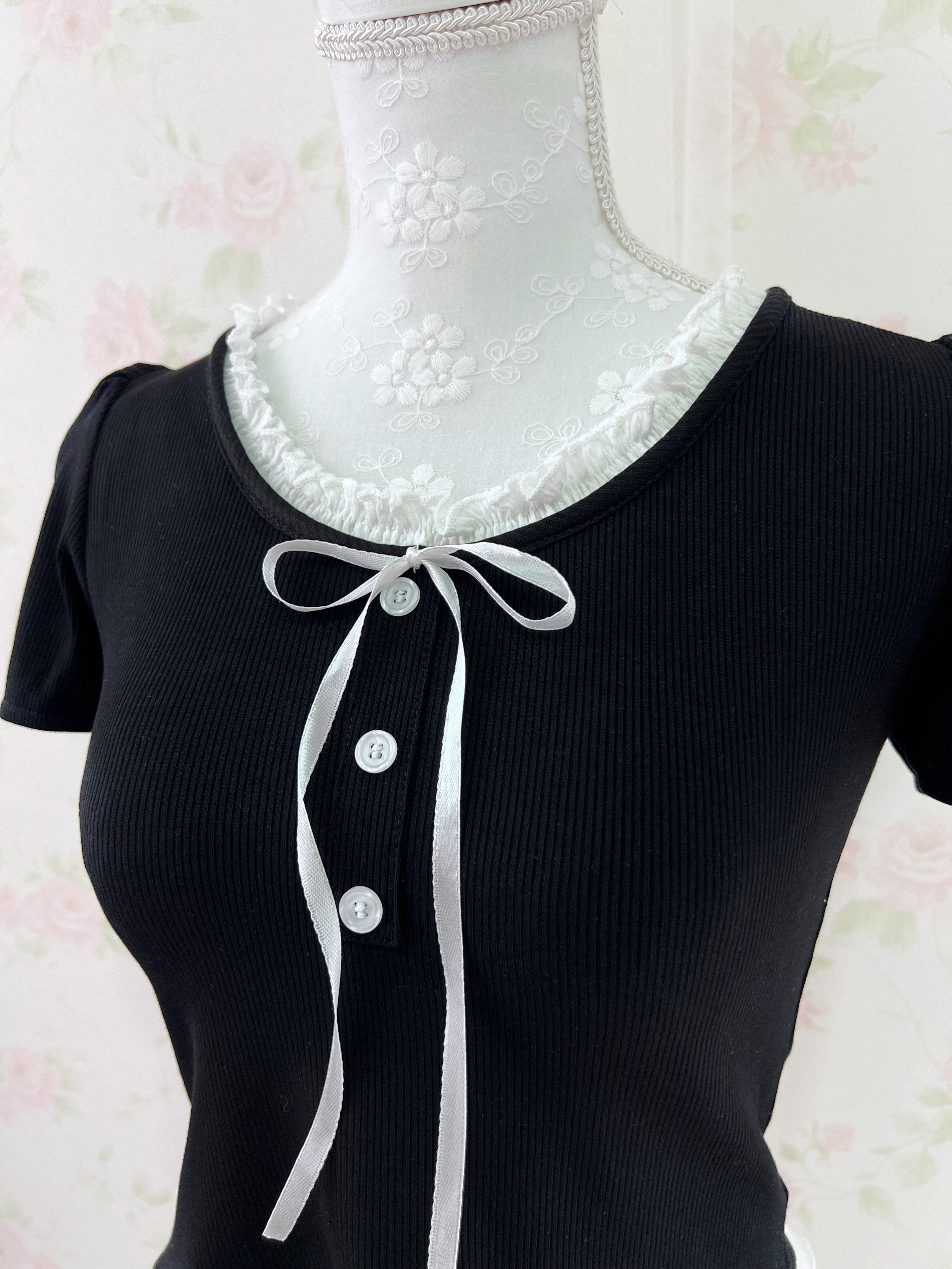 Ruffled Lined Shoujo Top (Black)