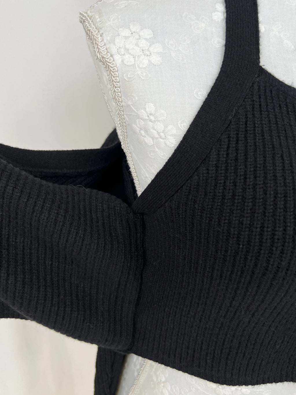 RESEXXY Halter Neck Top Attached Cardigan