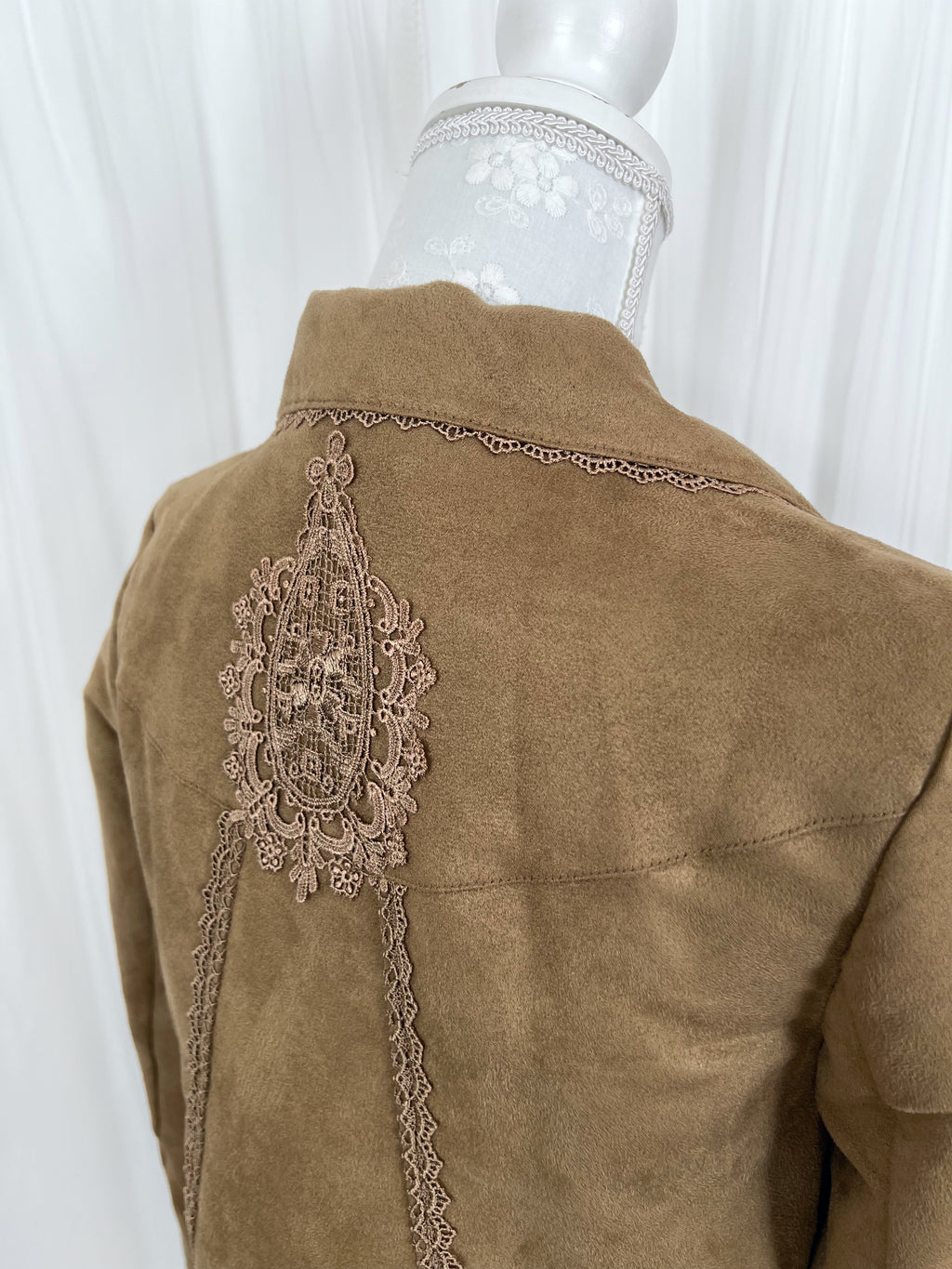 axes femme Suede Back Frilled Jacket