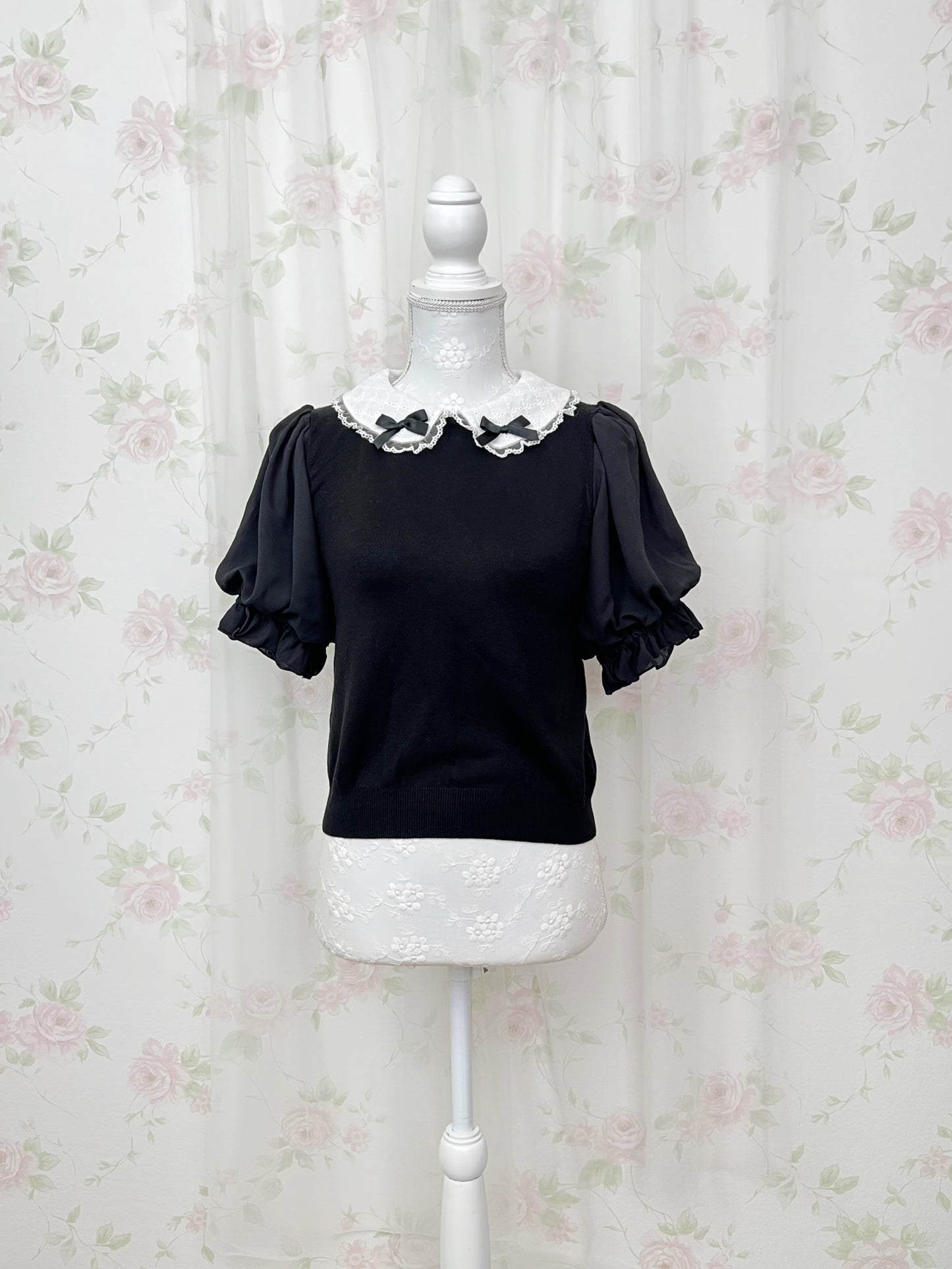 LODISPOTTO Cotton Lace Collar Puff Sleeve Top (Black)
