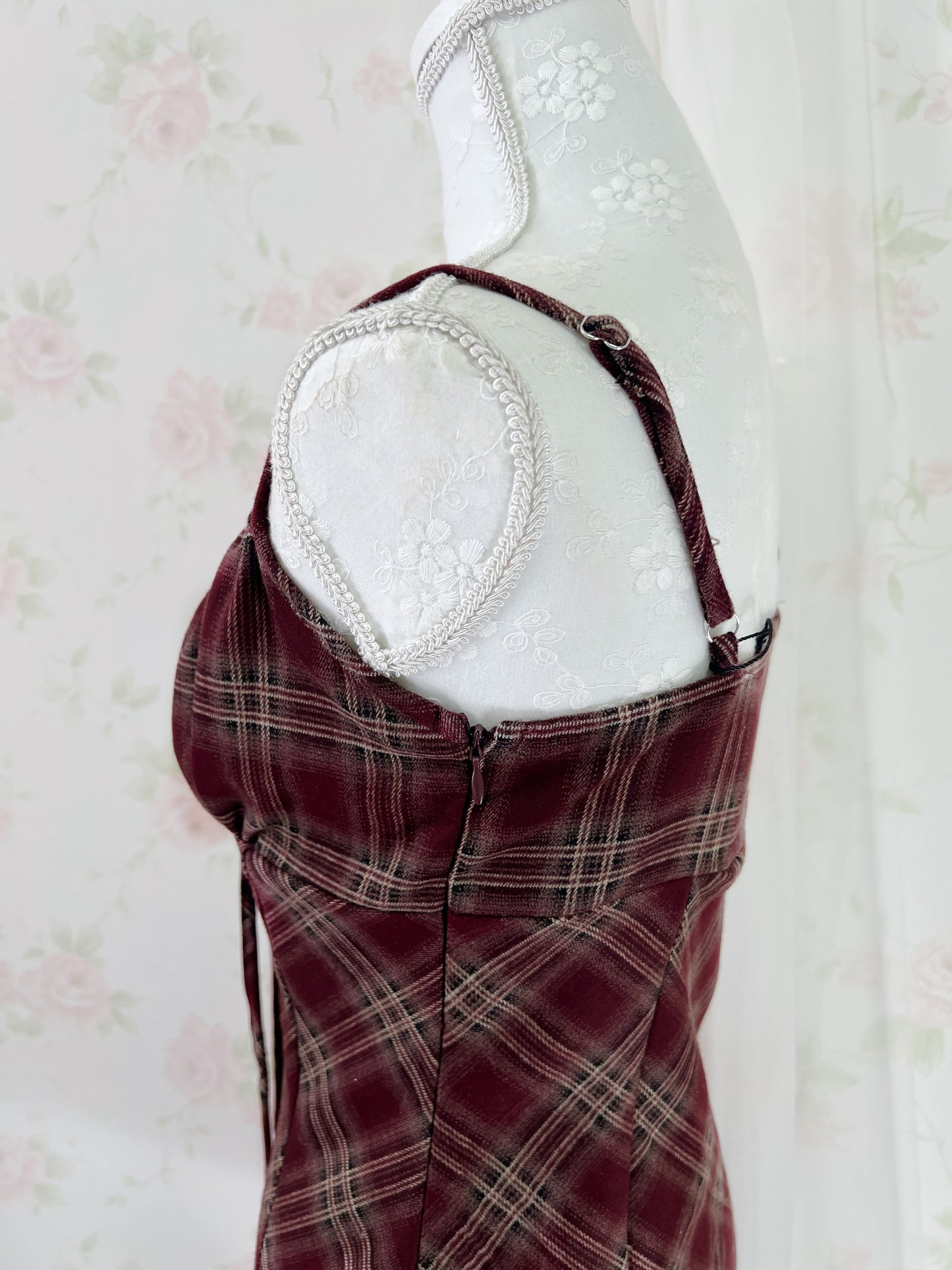 Checked York Style Checked Dress (Bordeaux)