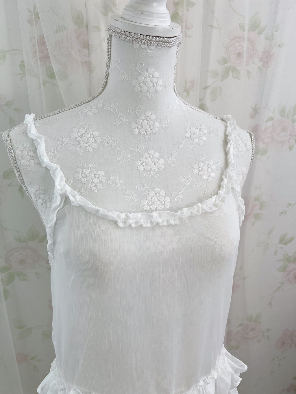 Chiffon Layered Hem Camisole (White)