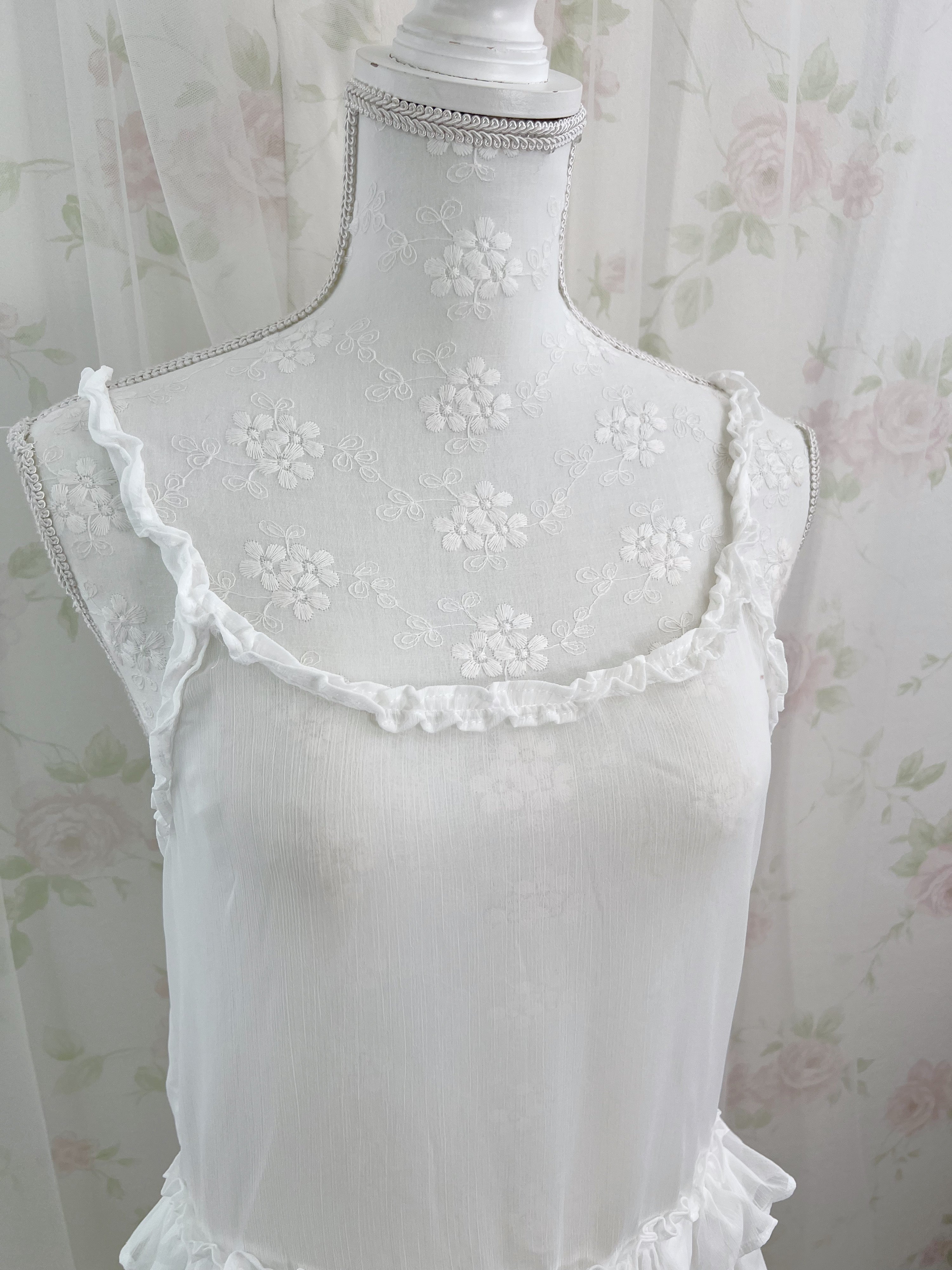 Chiffon Layered Hem Camisole (White)