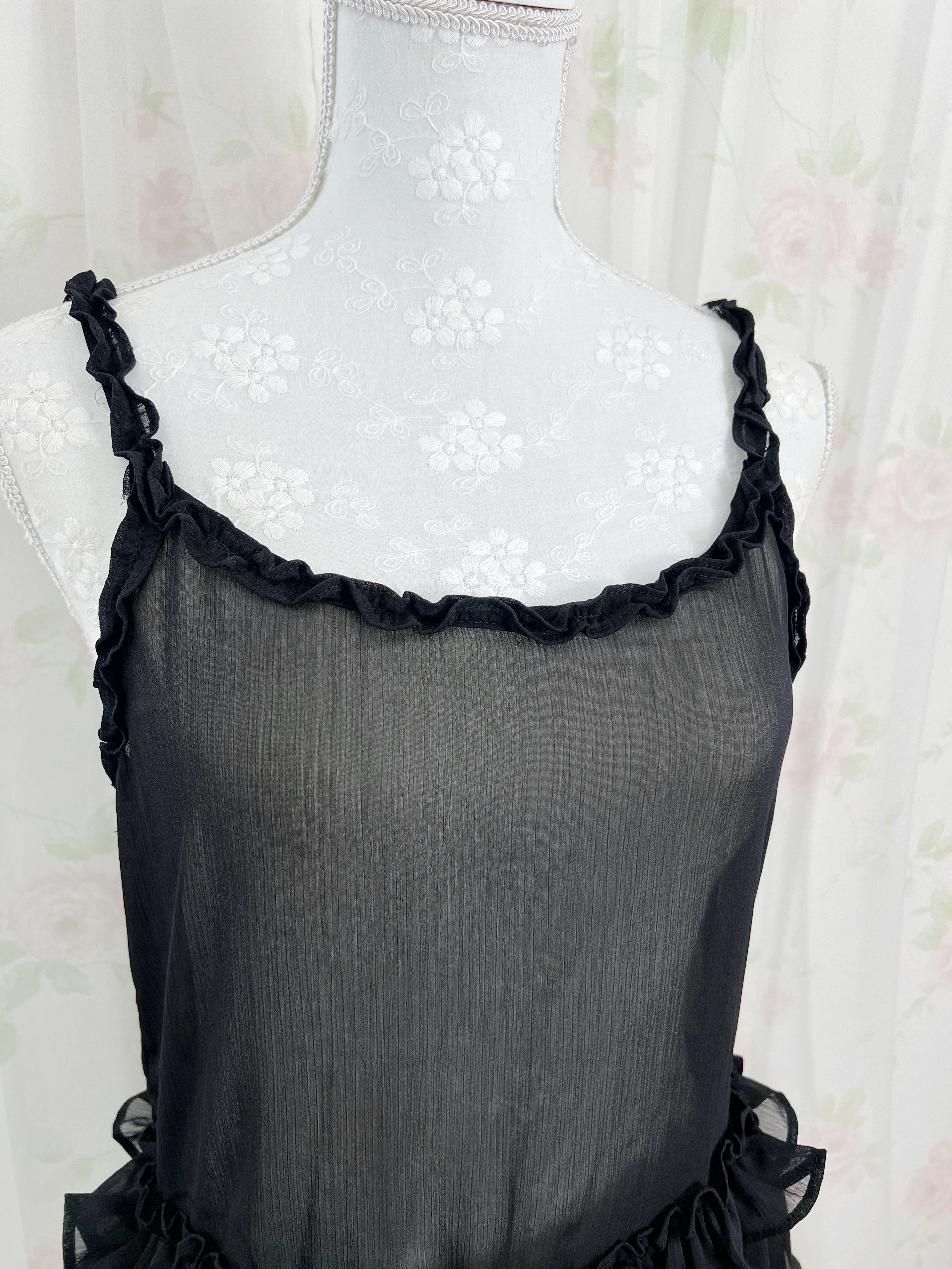 Chiffon Layered Hem Camisole (Black)