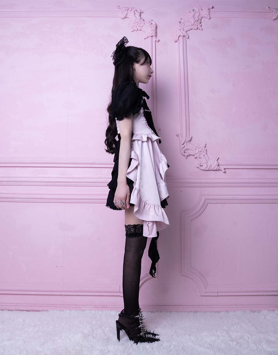 <Deliver in Late September> AVENCHUMU Zip heart ＆ chain ruffle gilet