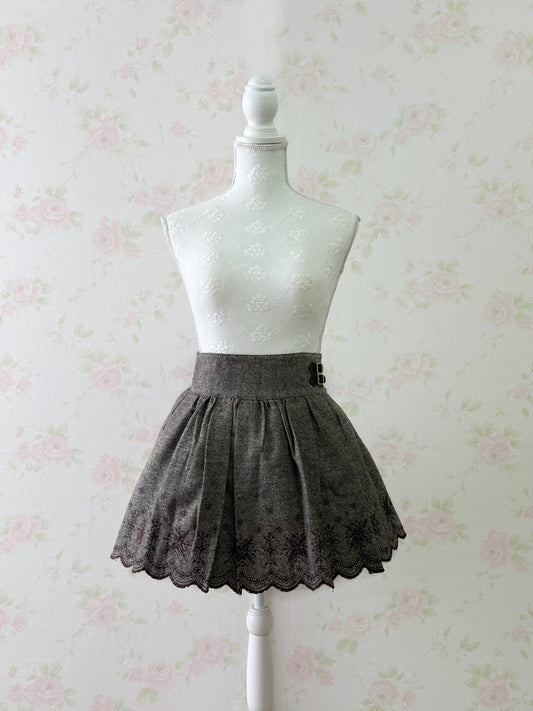 LIZ LISA Belt Embroidery Hem Skirt