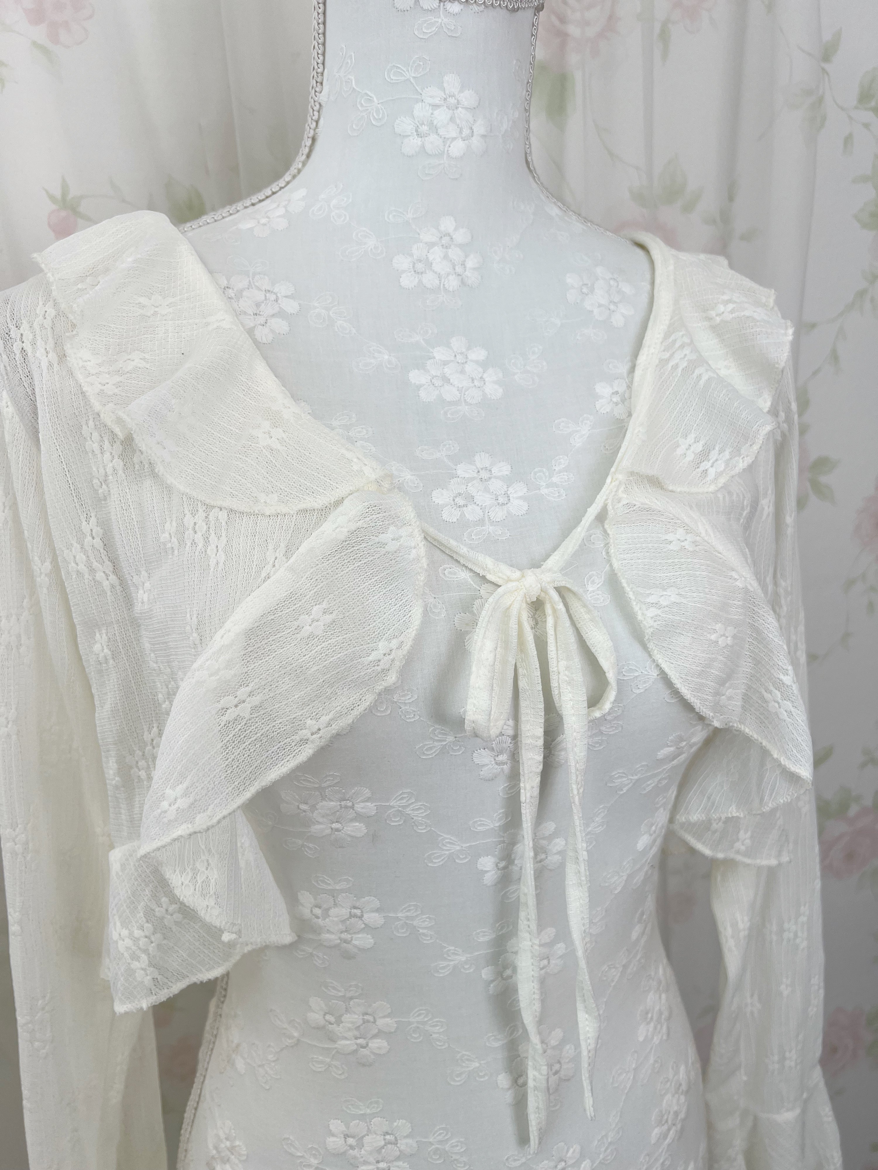 Lacy Front String Cardigan (Cream)