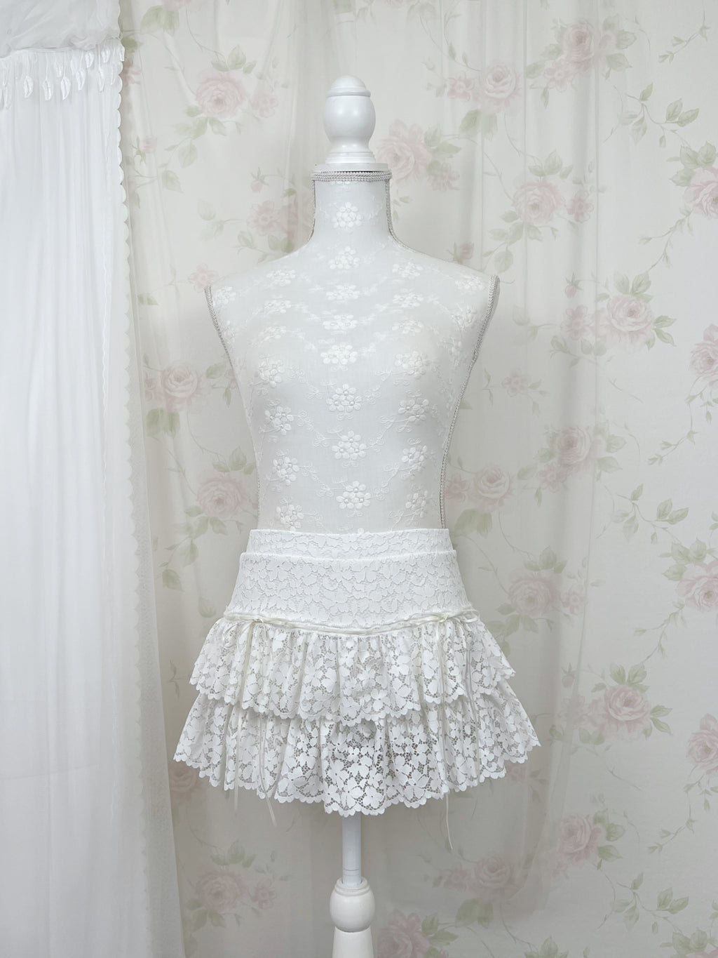 Vintage Angel Angel Lace Skirt (Ivory)