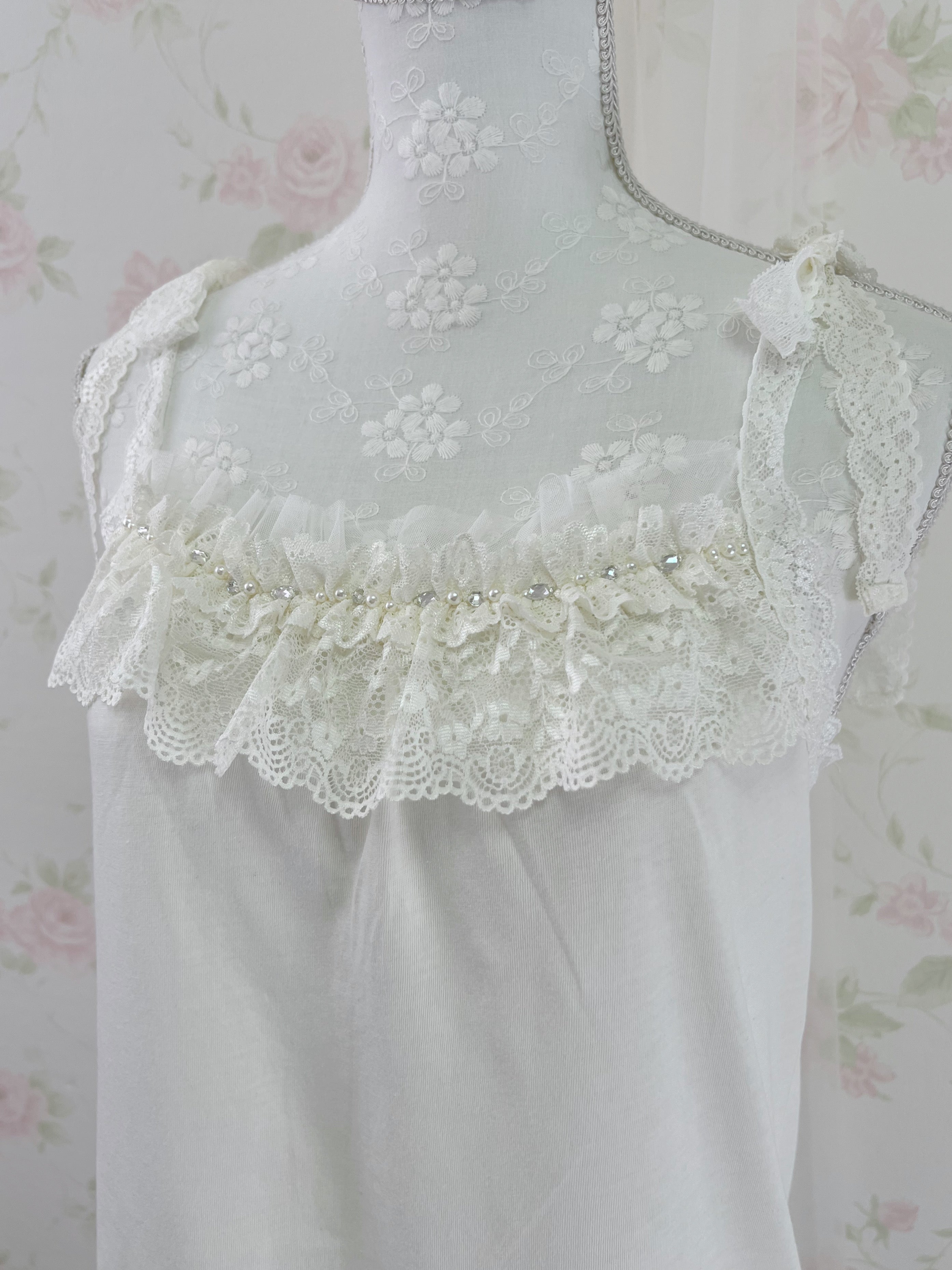 axes femme Lace Bow Camisole (Ivory)