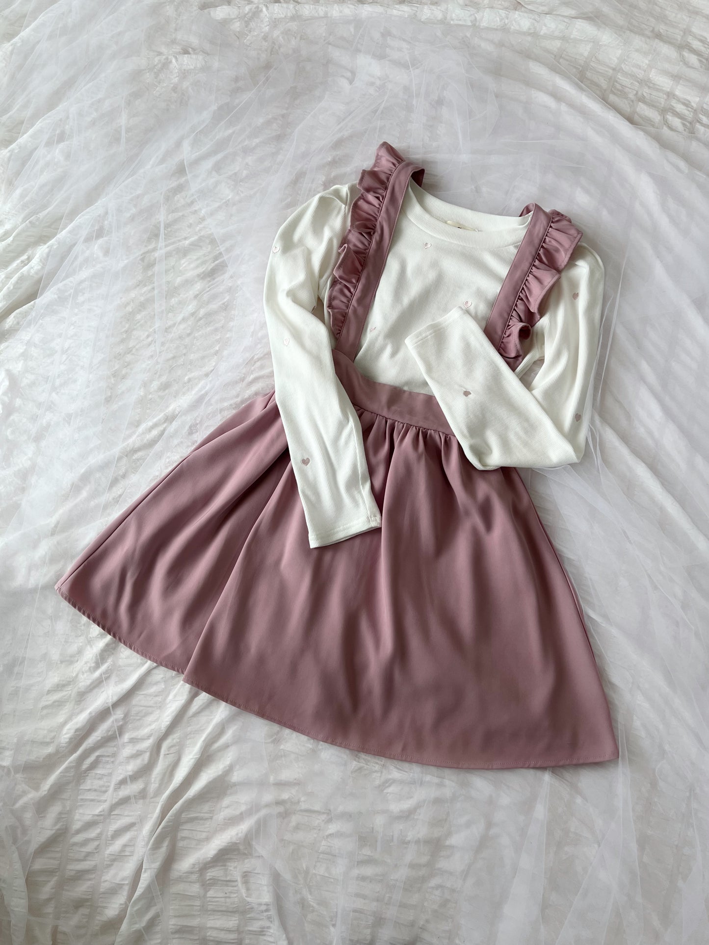 Heart Embroidery Long Sleeved Top (White)